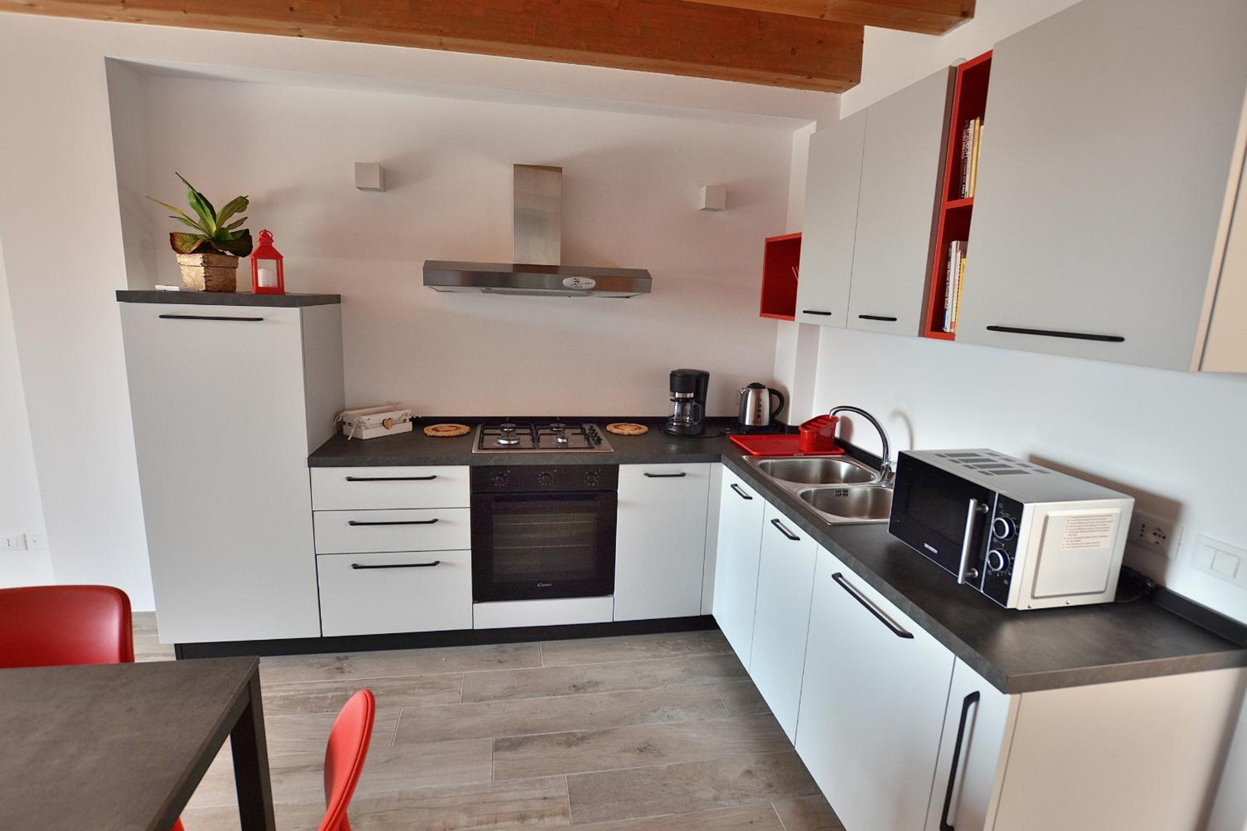 Red Apartment in Marciaga di Costermano photo 4