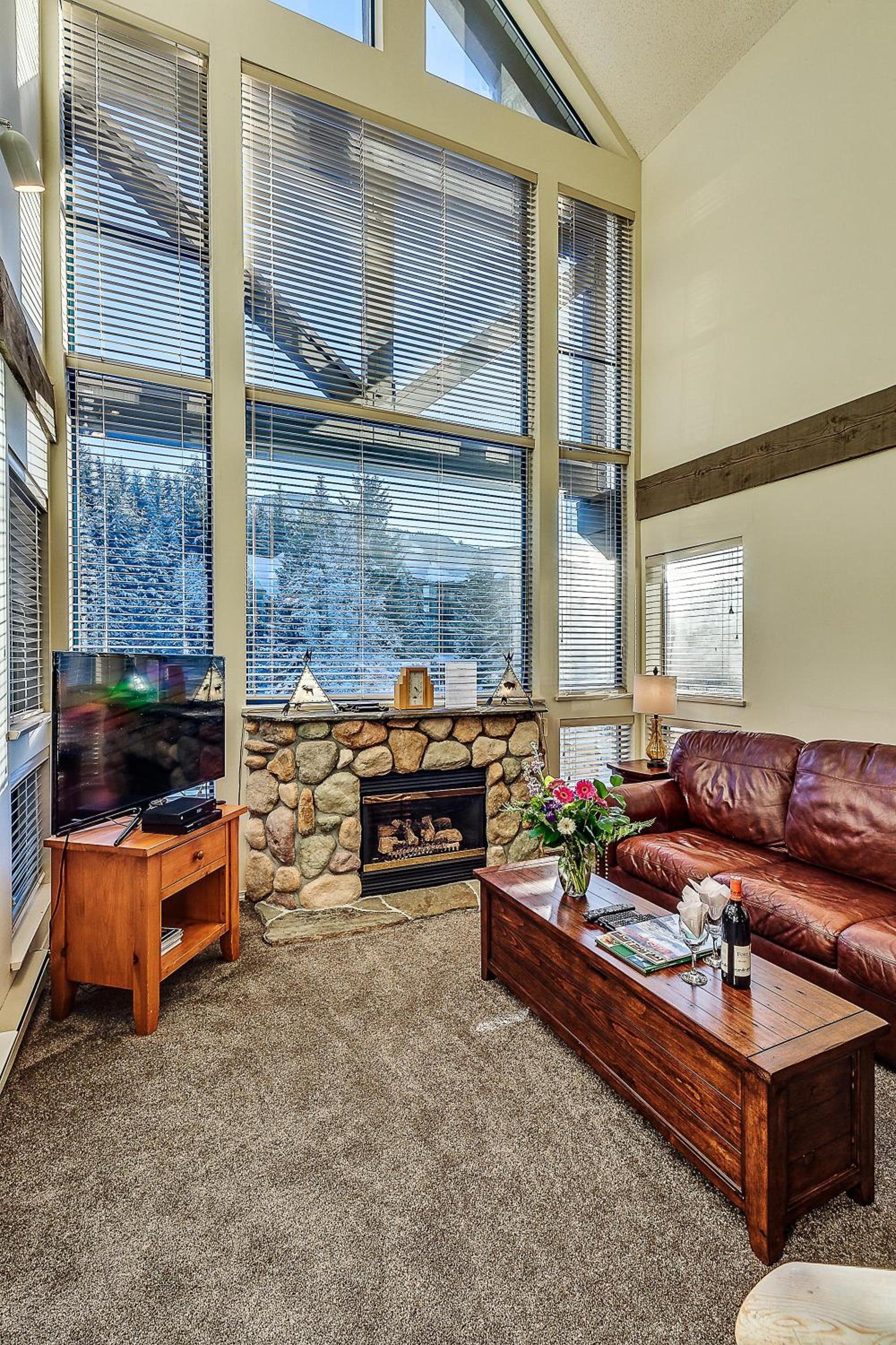 Greystone Lodge 401 Ski-in Out