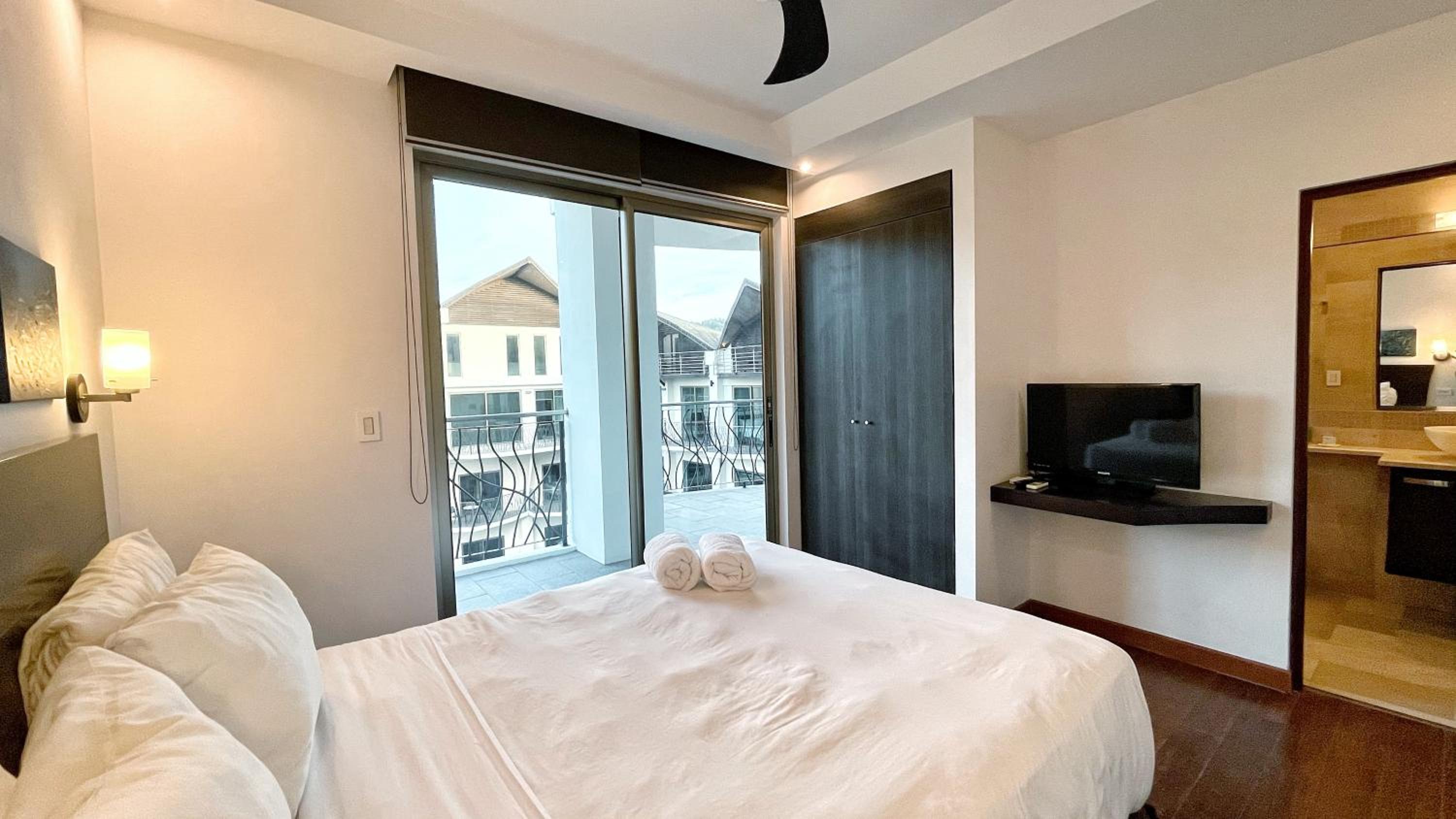 Luxury SKY PENTHOUSES 3-6BR Condo-Hotel at Oceano Jaco