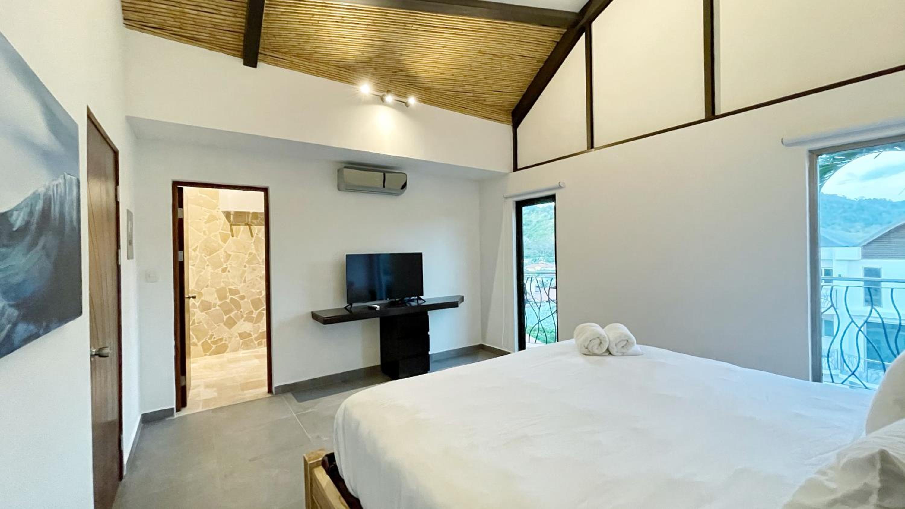 Luxury SKY PENTHOUSES 3-6BR Condo-Hotel at Oceano Jaco