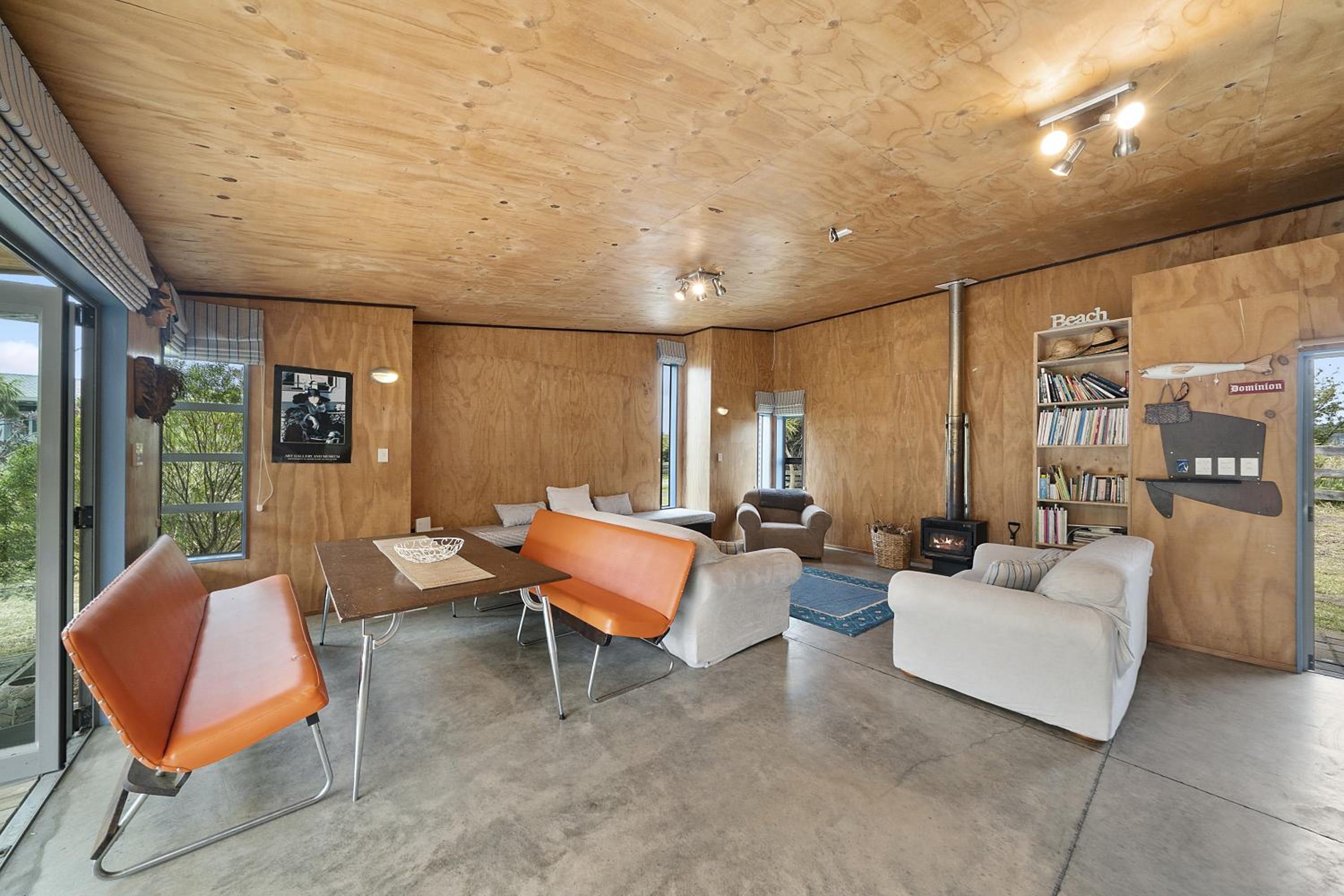 Tranquilo - Waikawa Beach Holiday Home view 2