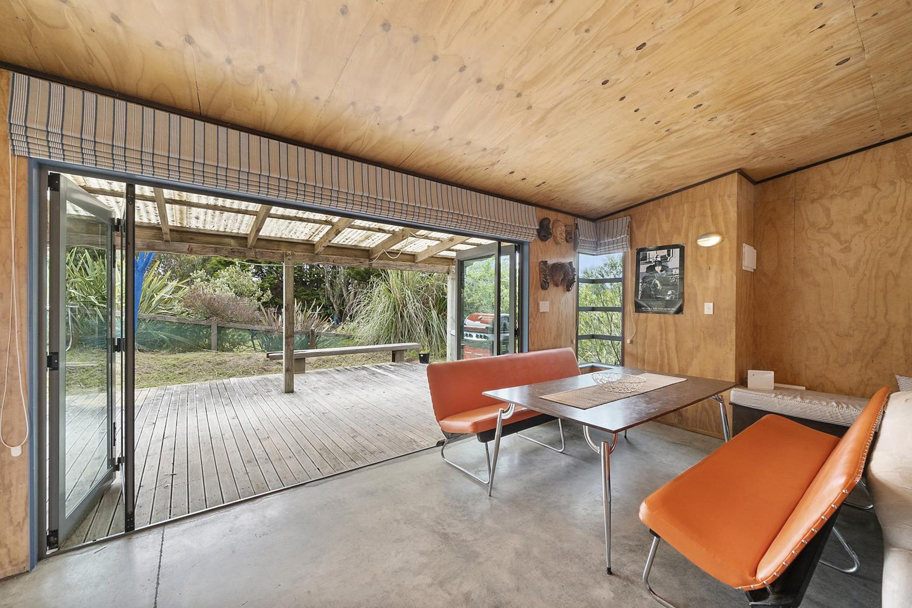 Tranquilo - Waikawa Beach Holiday Home view 3