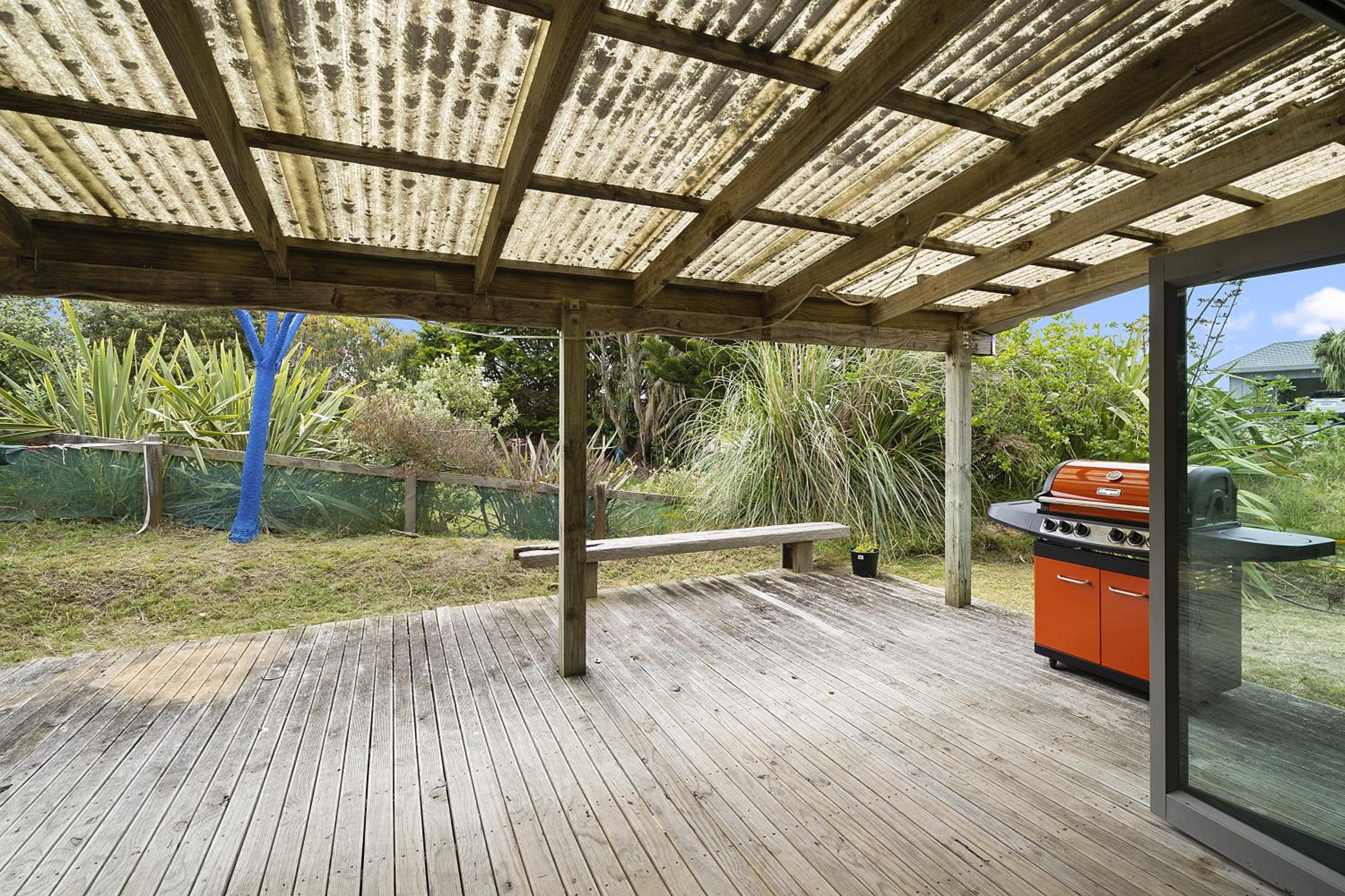Tranquilo - Waikawa Beach Holiday Home view 4