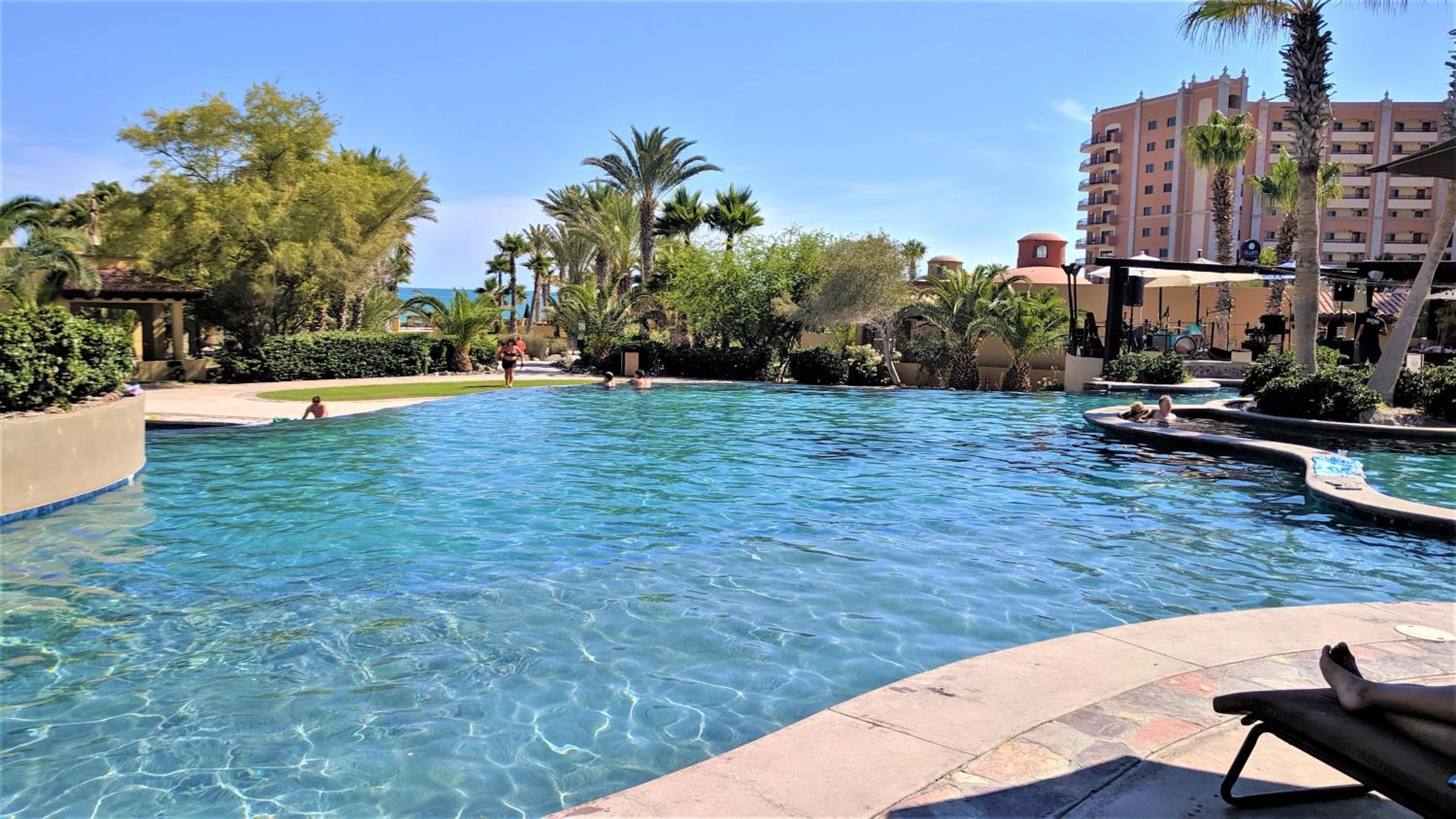 Bella Sirena 305-A - Elegant Oceanview Condo on Beachfront Resort