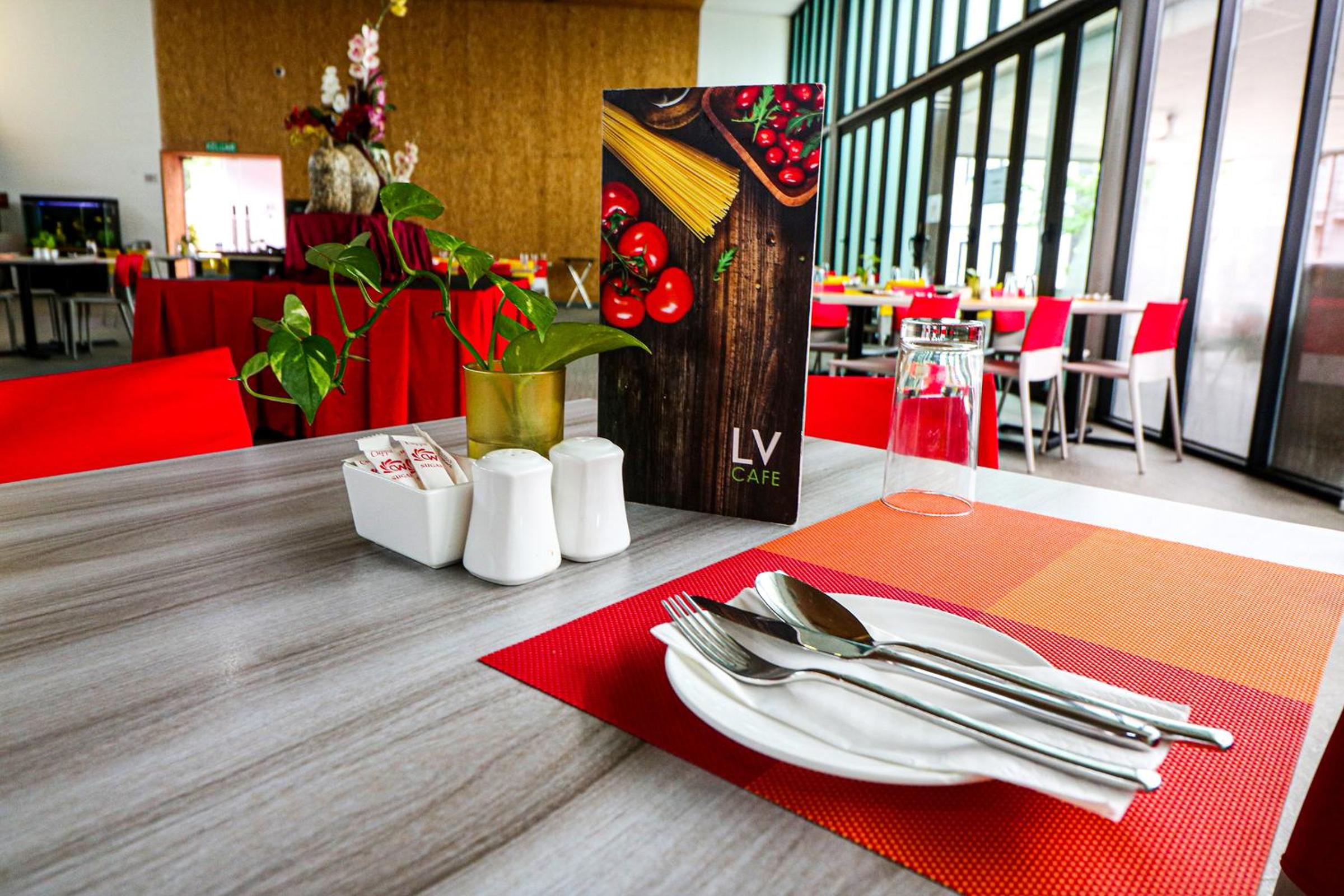 Lakeview Terrace Resort Pengerang
