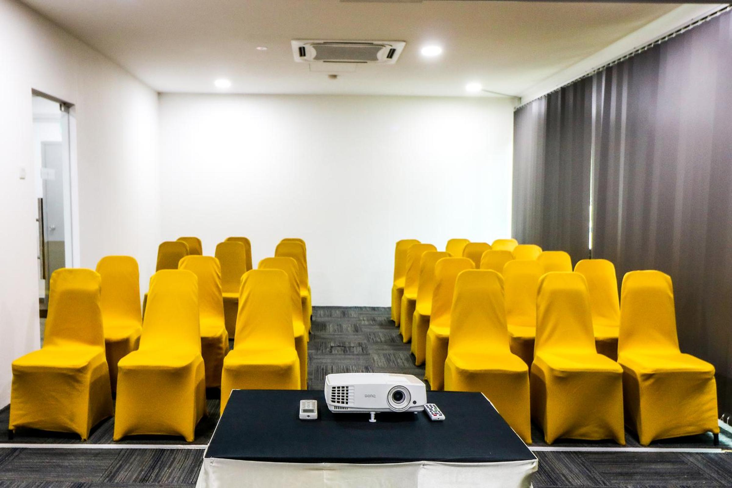 Lakeview Terrace Resort Pengerang
