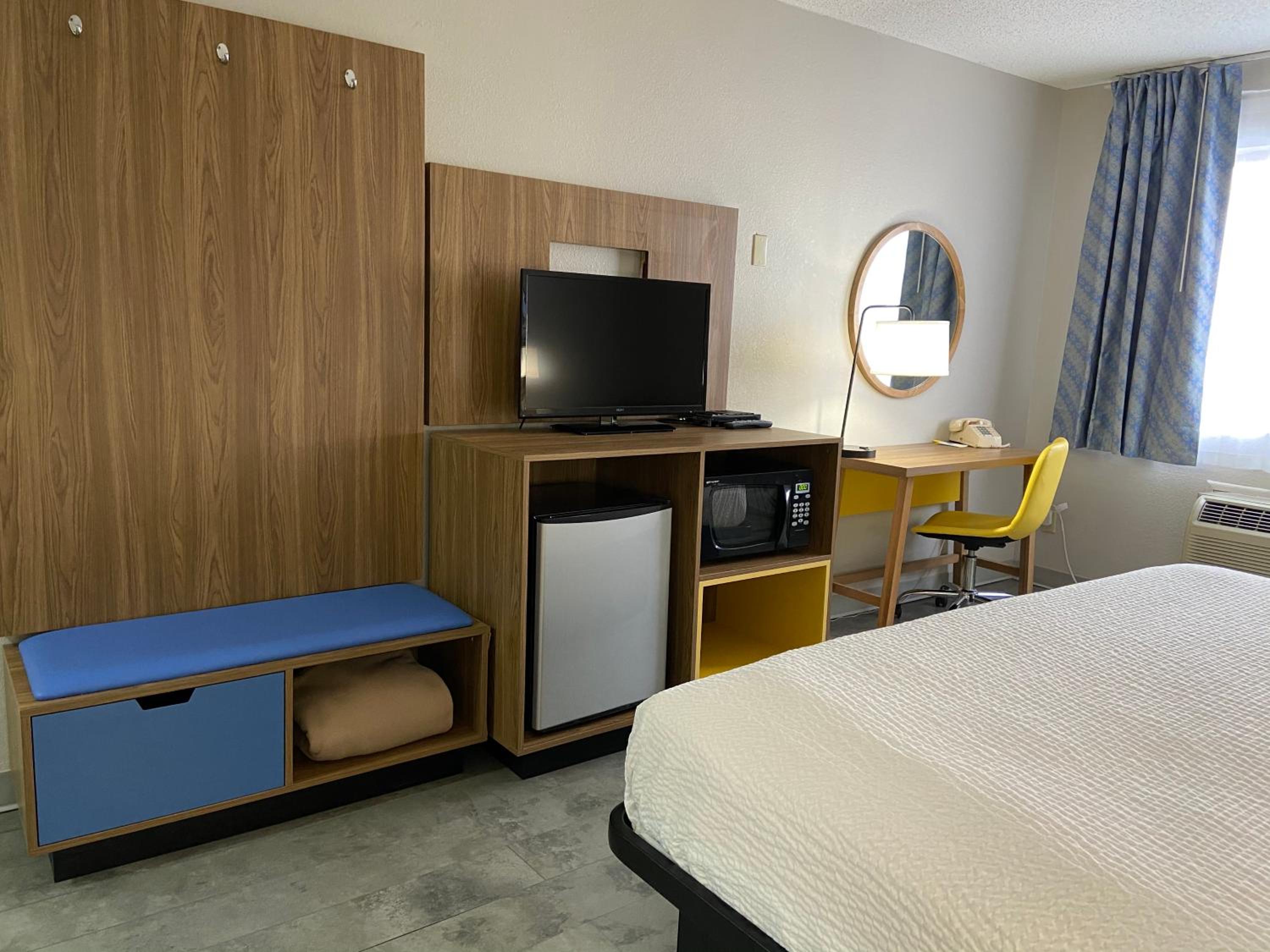 Rawlins Vacations - Days Inn by Wyndham Rawlins - Property Image 12