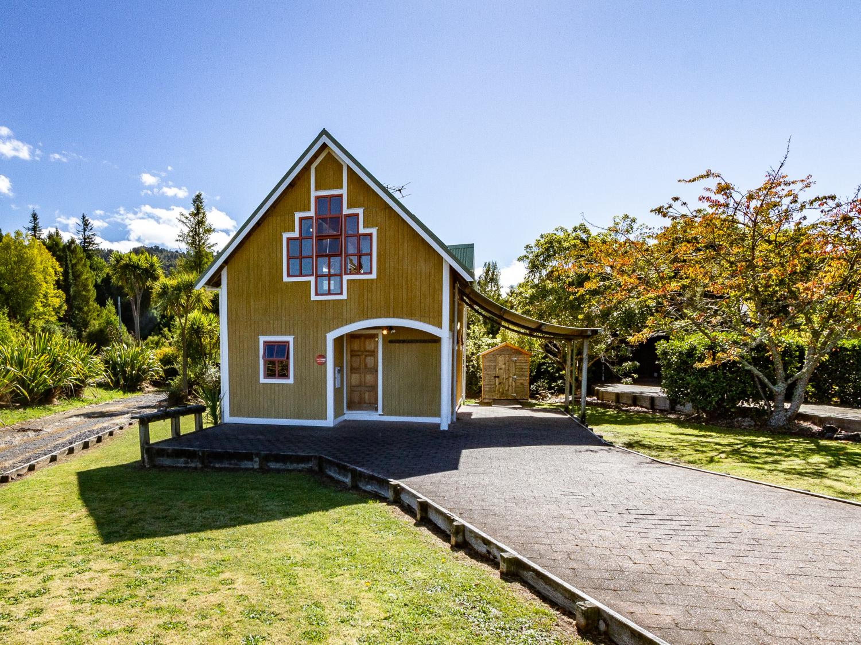The Gingerbread House - Ohakune