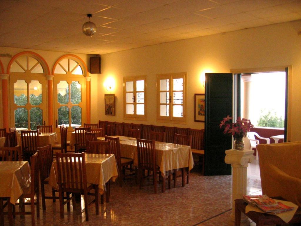 Apraos Bay Hotel In Kalamaki Beach, 3 stars hotel