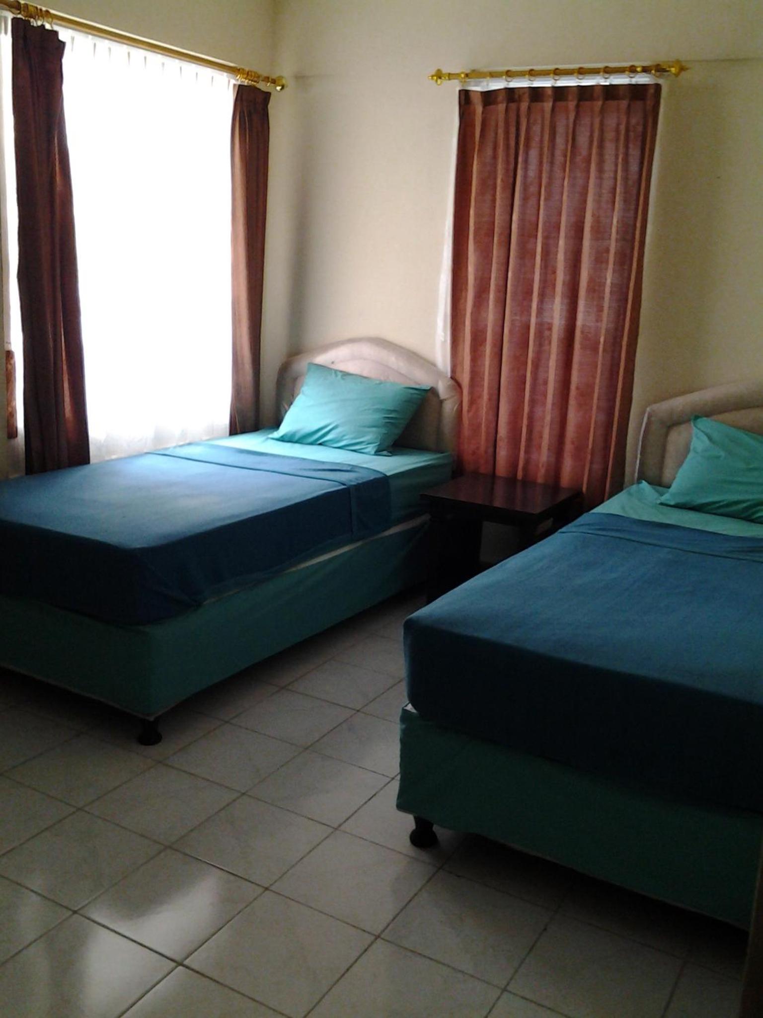 RedDoorz at Mahendra Beach Inn Kuta