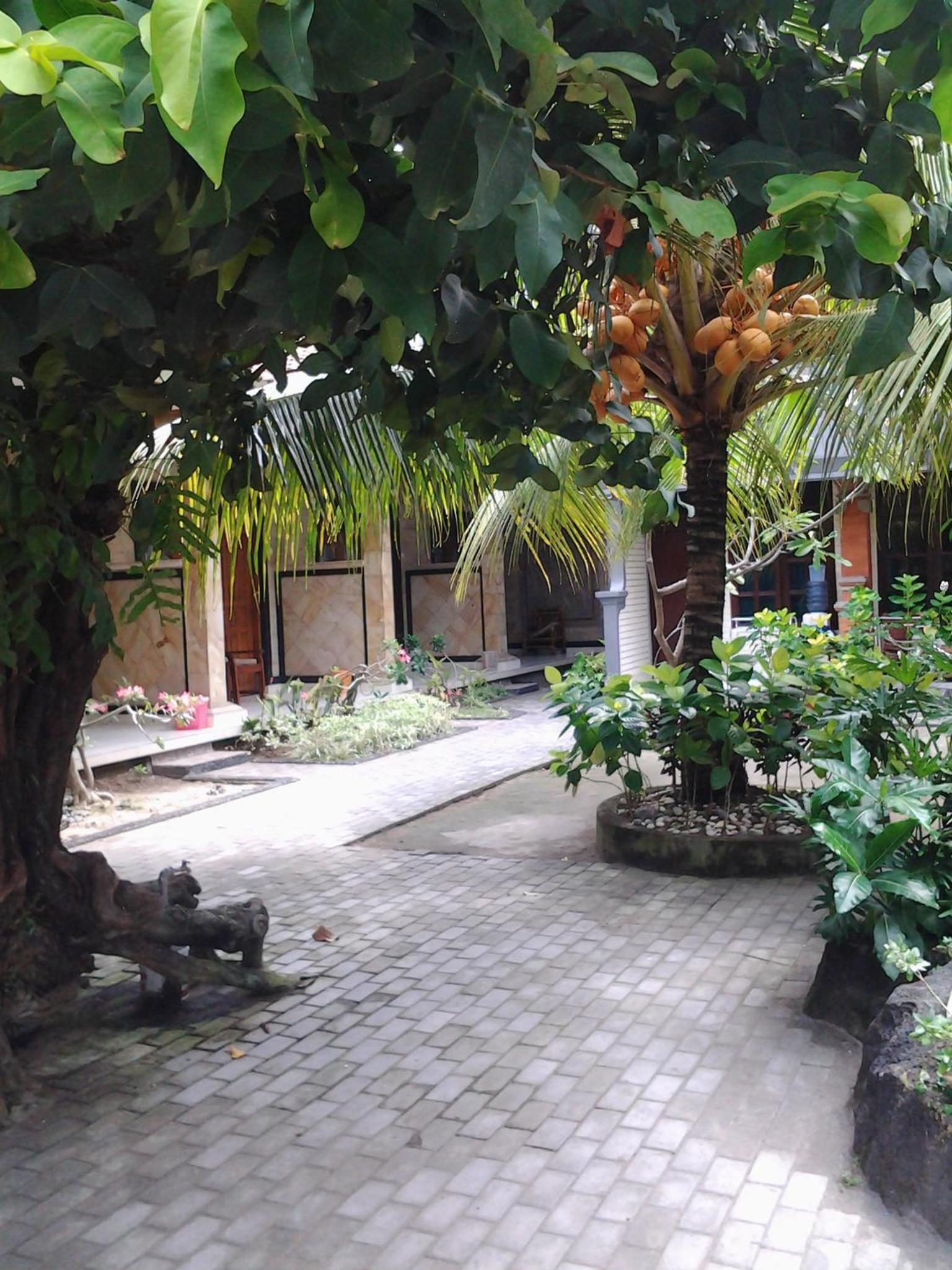 RedDoorz at Mahendra Beach Inn Kuta