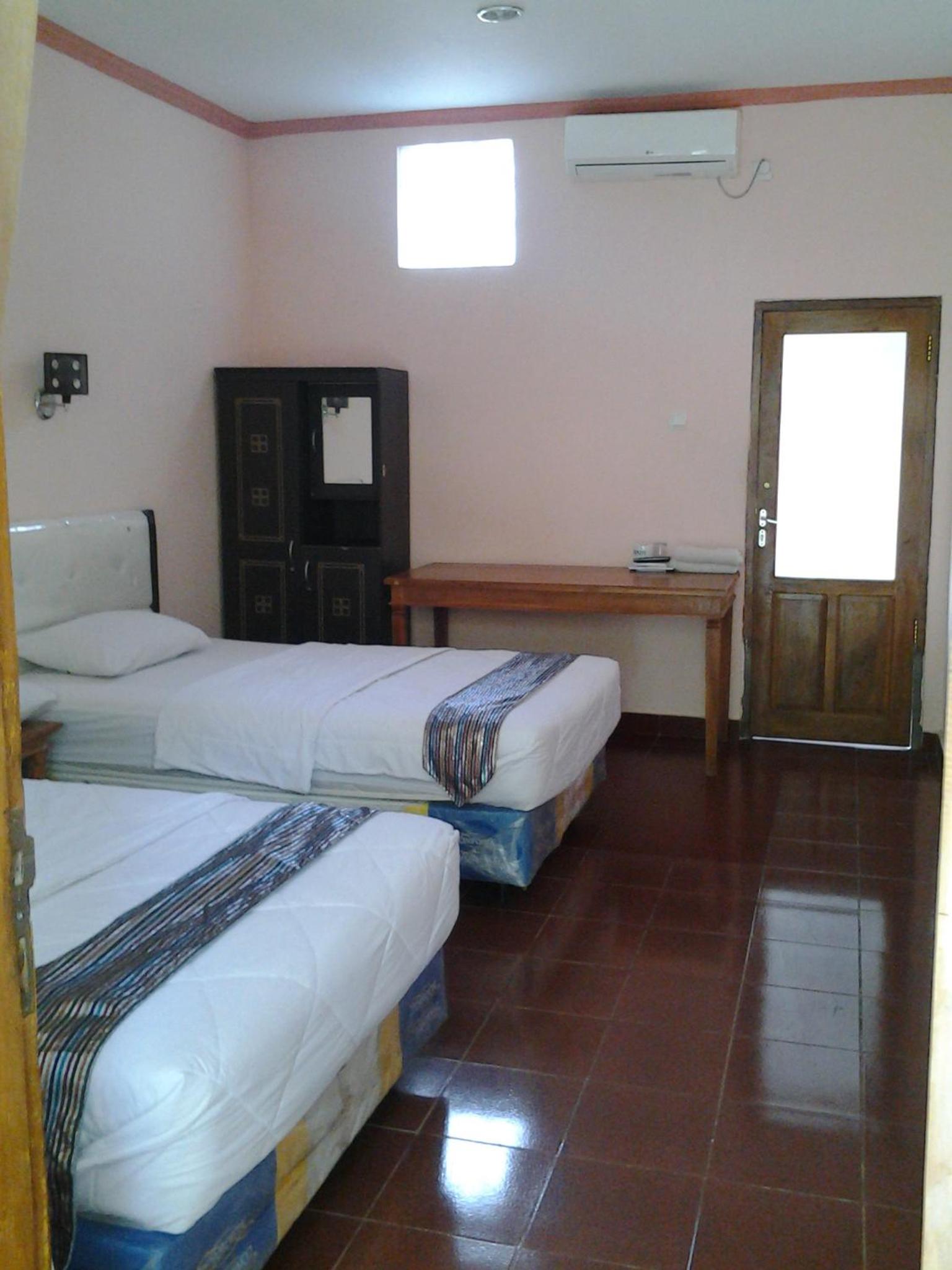 RedDoorz at Mahendra Beach Inn Kuta