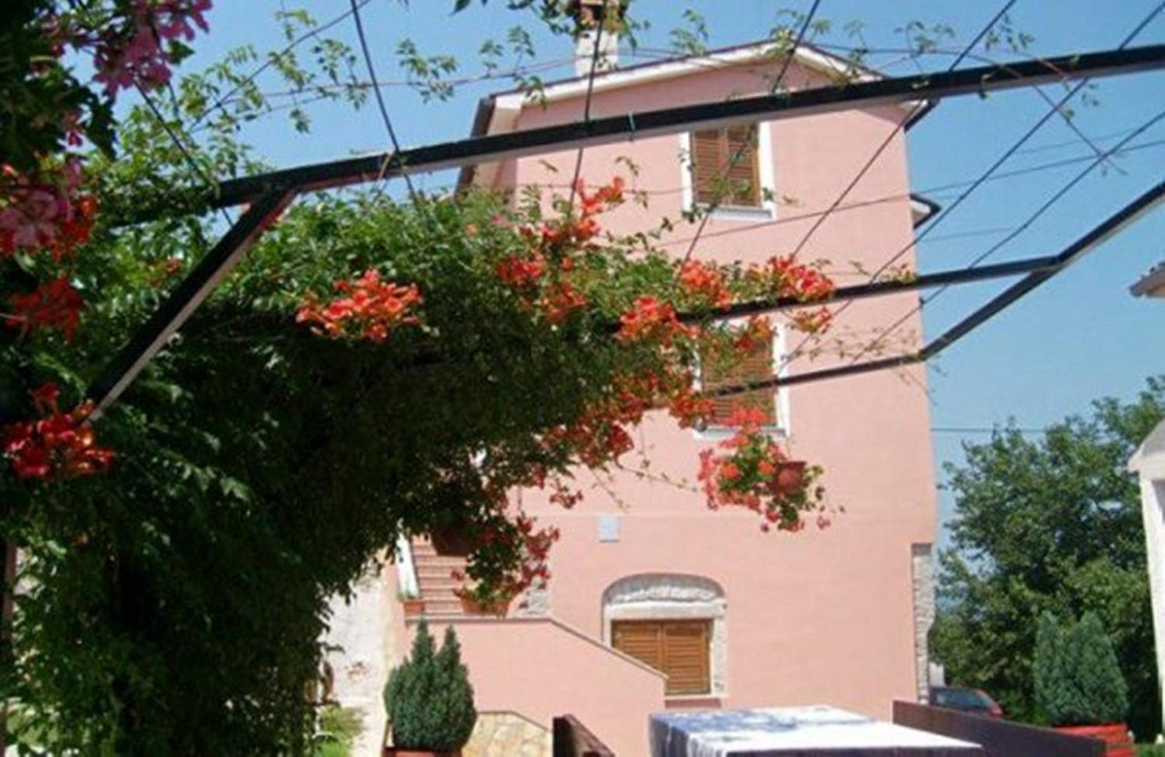 Guest House Valentino view 3
