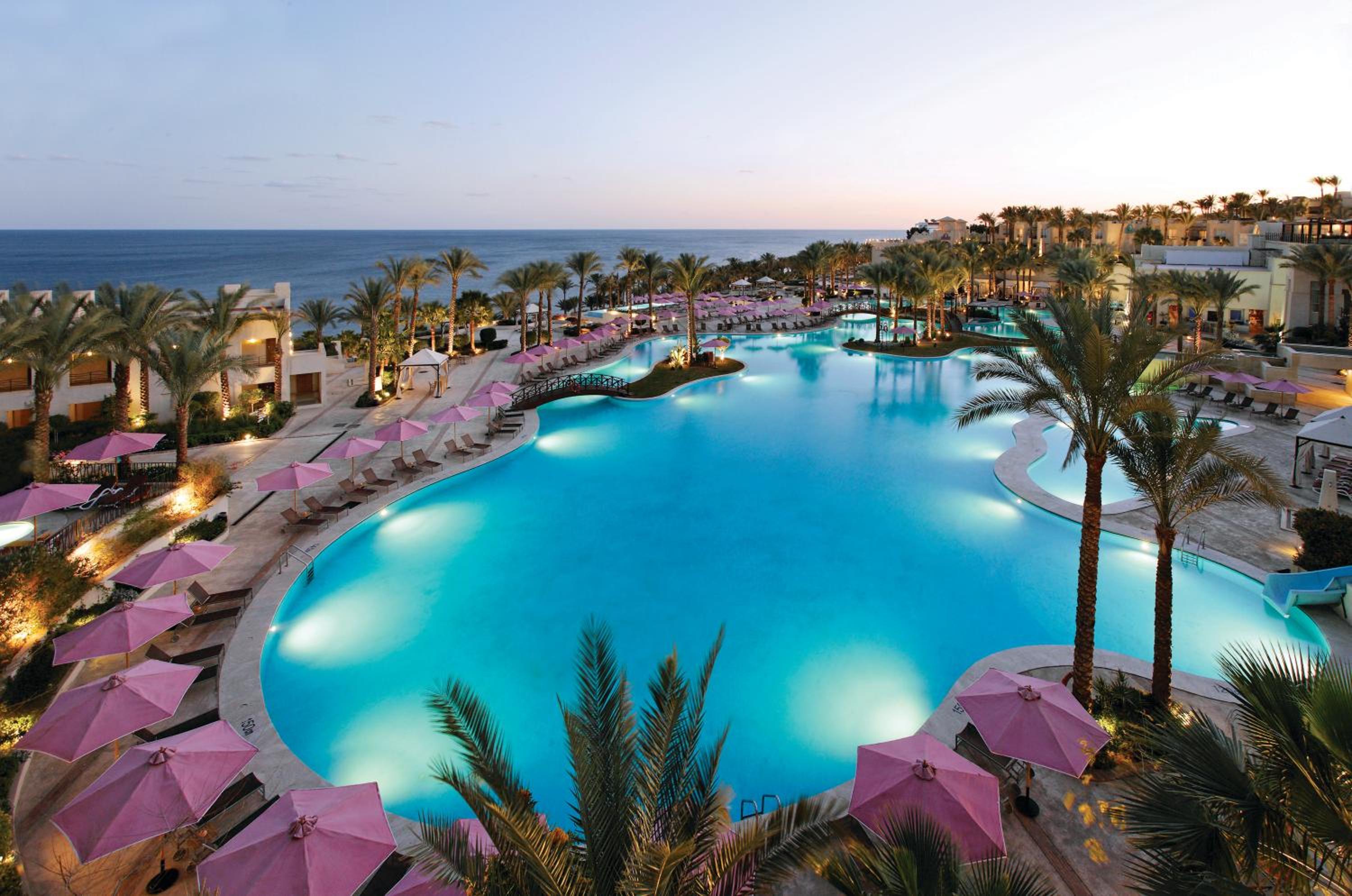 Hotel Grand Rotana Resort & Spa - Image 1