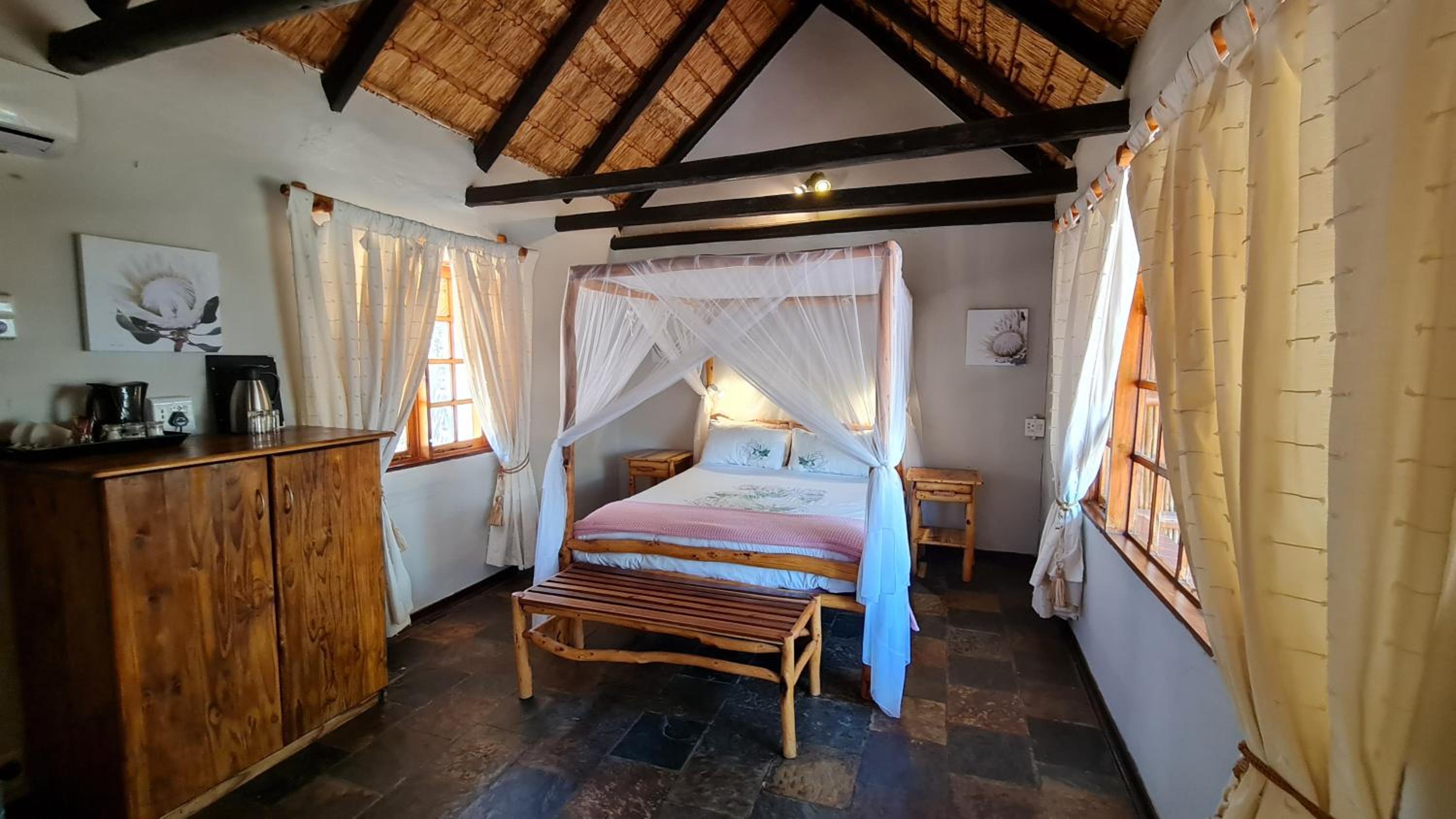 Thornhill Safari Lodge