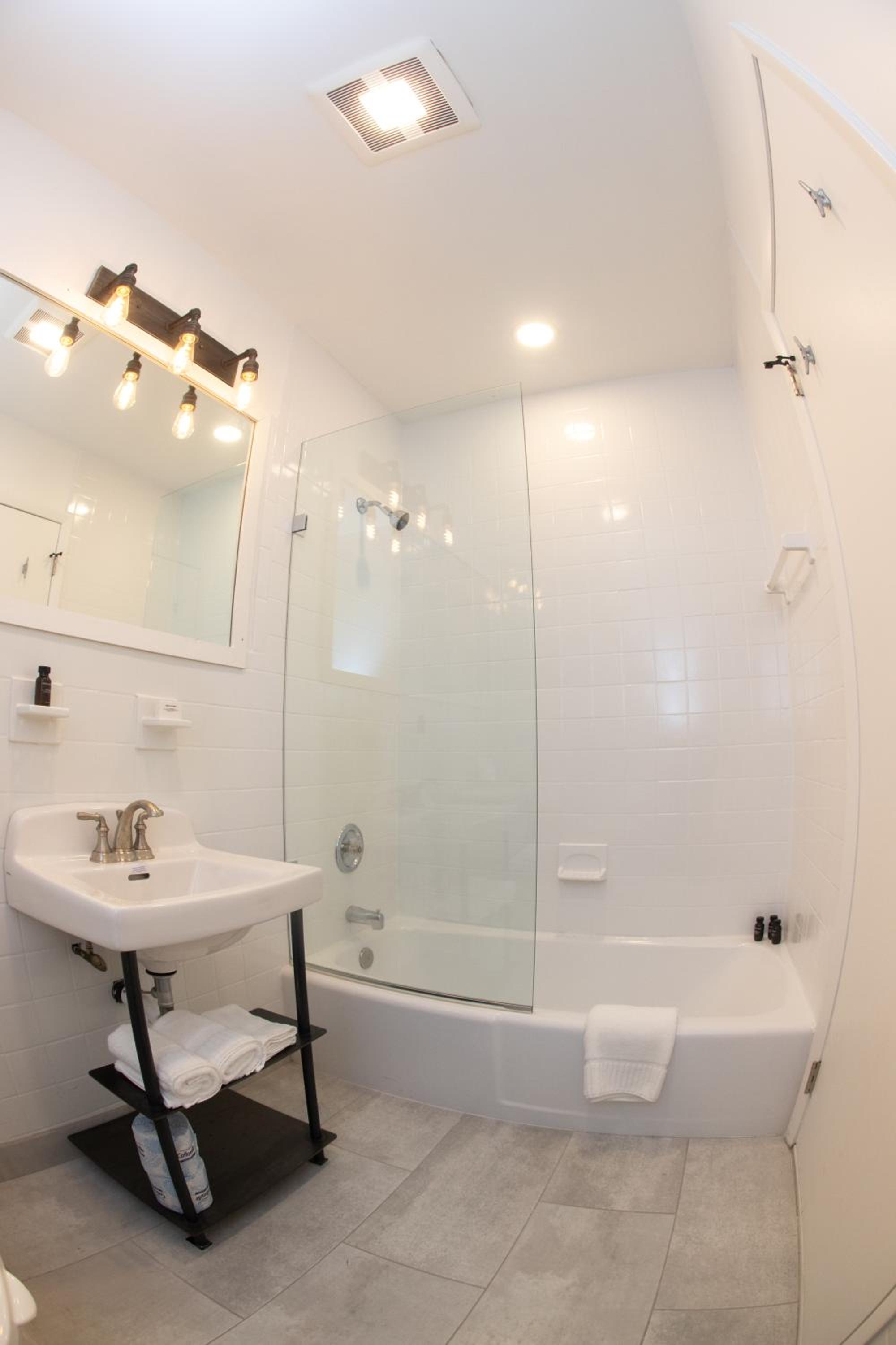 The Surfside Hotel - Property Image 13