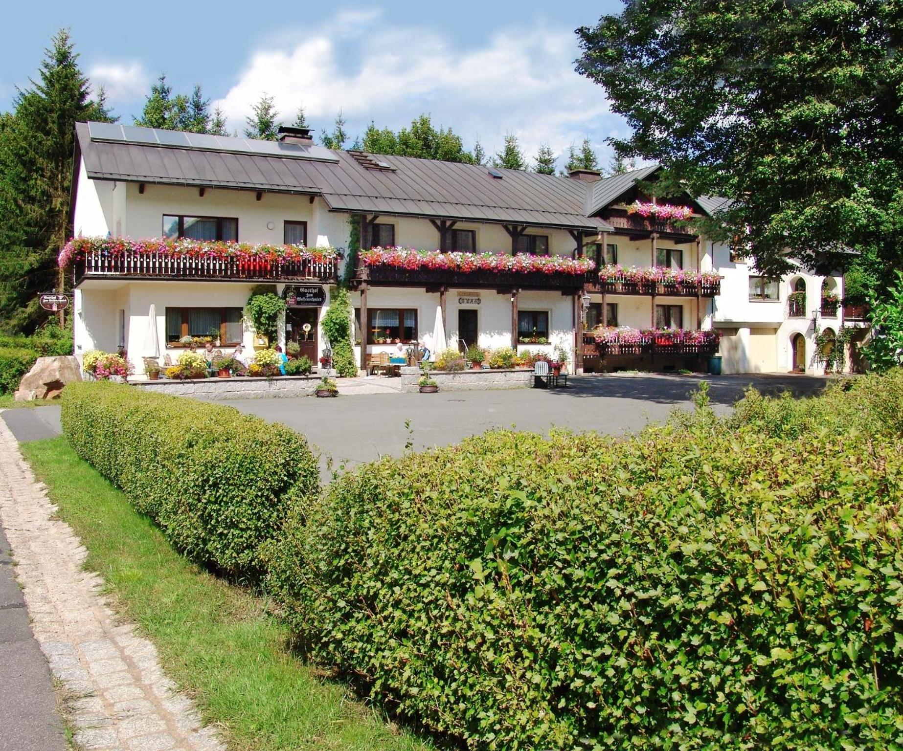 Landhaus-Pension Zum Waffenschmied - Property Image 2