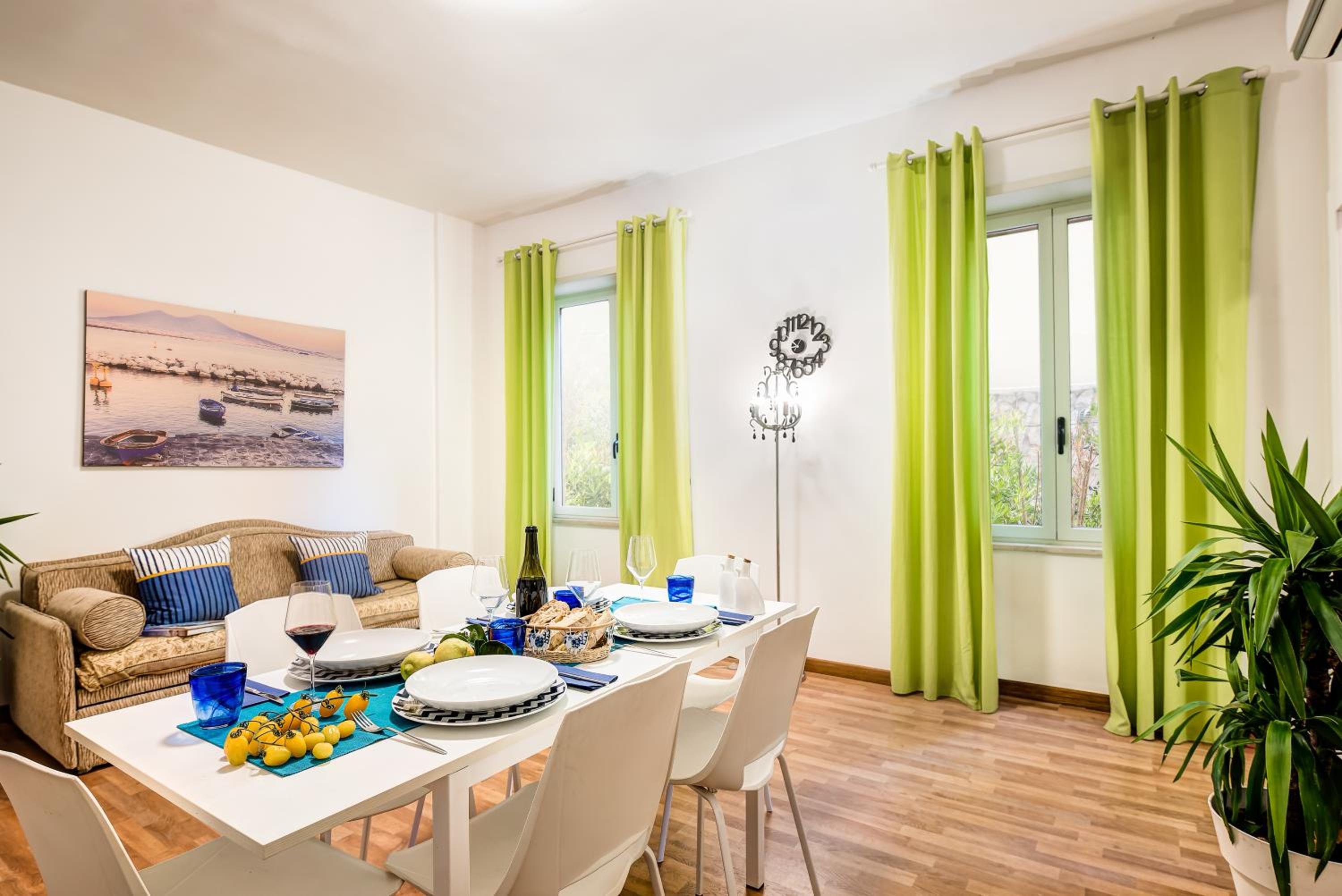 Living Times Apartment photo 2