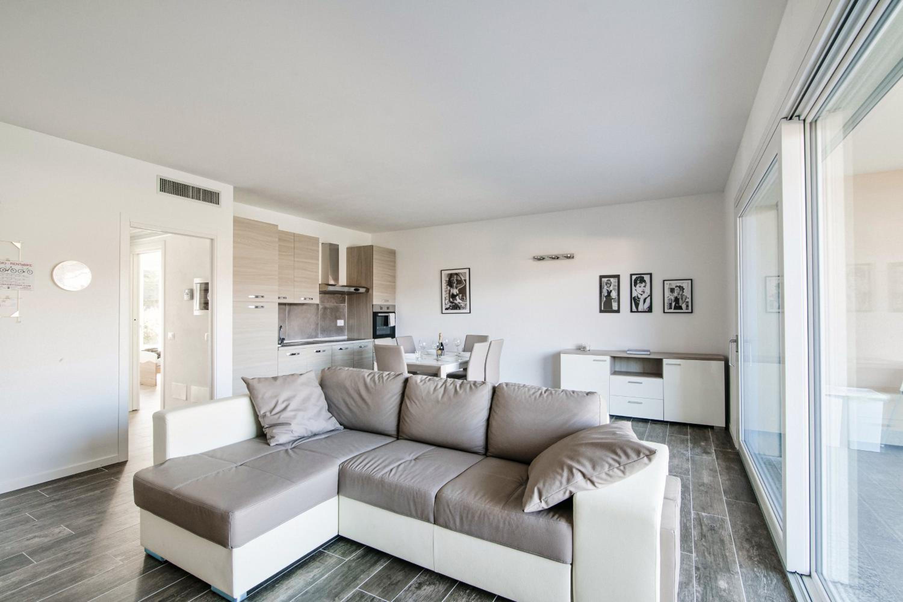 Silvia Lenno House by "The House Of Travelers"