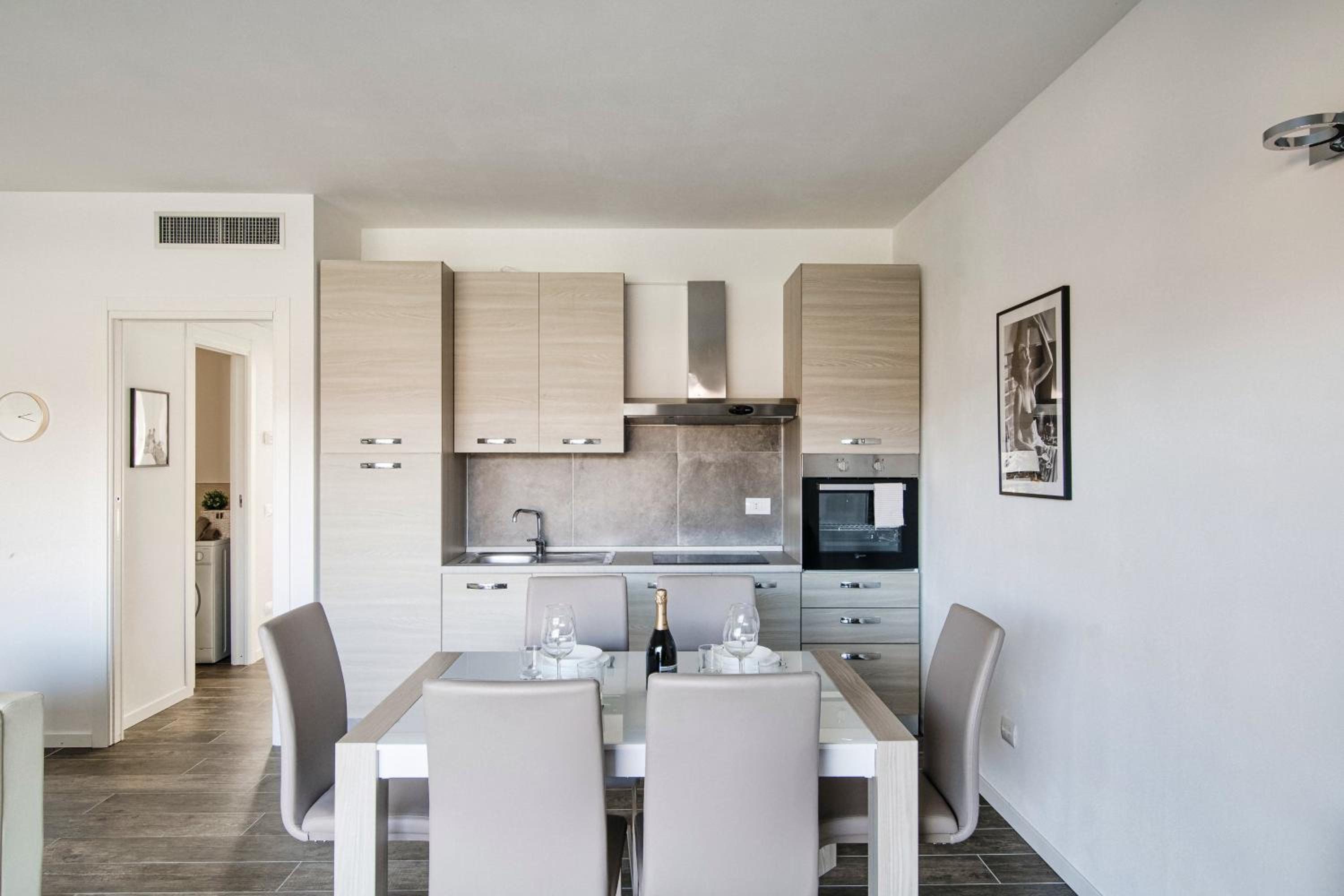 Silvia Lenno House by "The House Of Travelers"