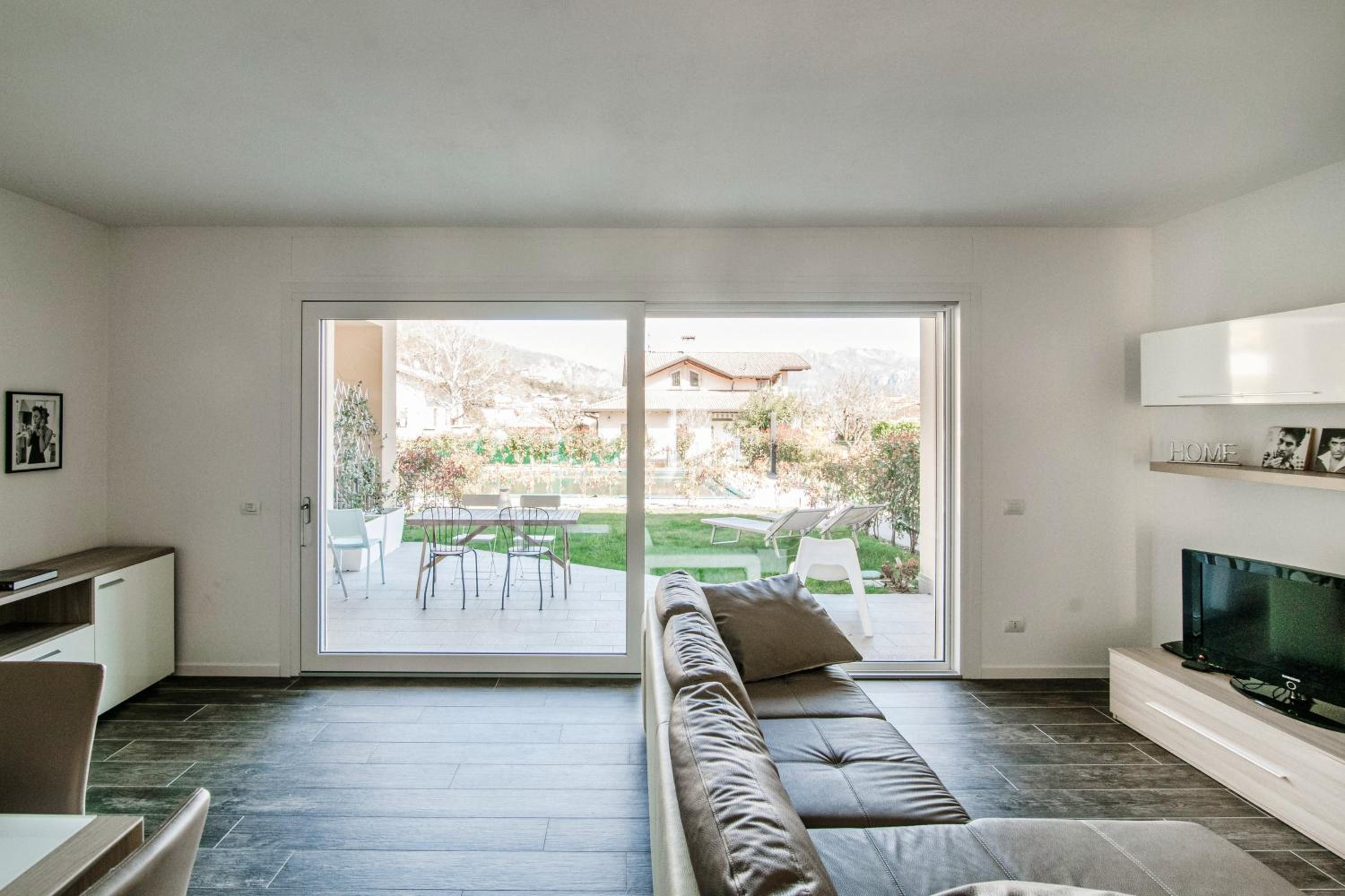 Silvia Lenno House by "The House Of Travelers"