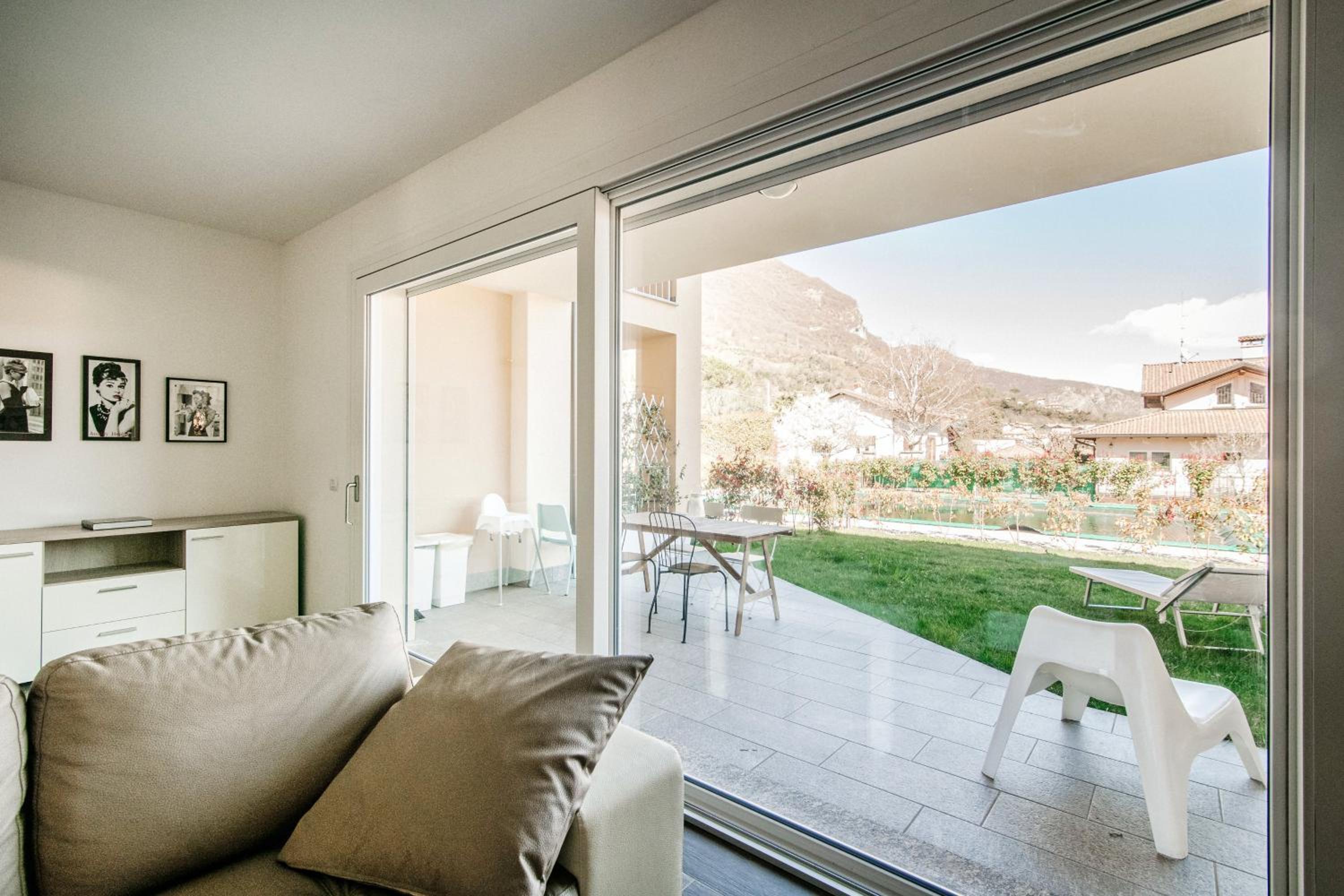 Silvia Lenno House by "The House Of Travelers"