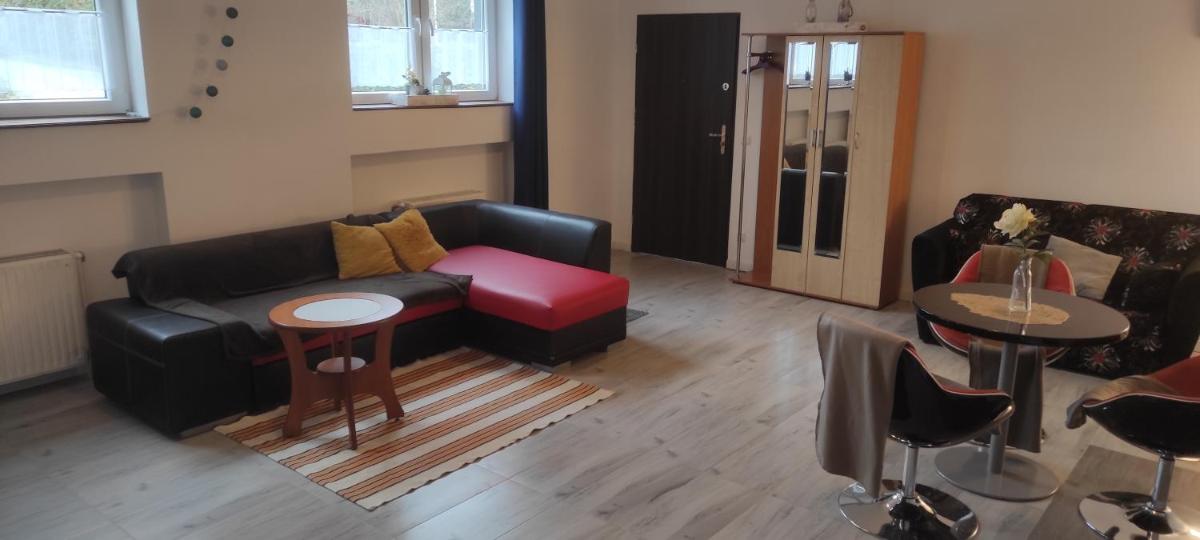 Studio Red Kot view 5