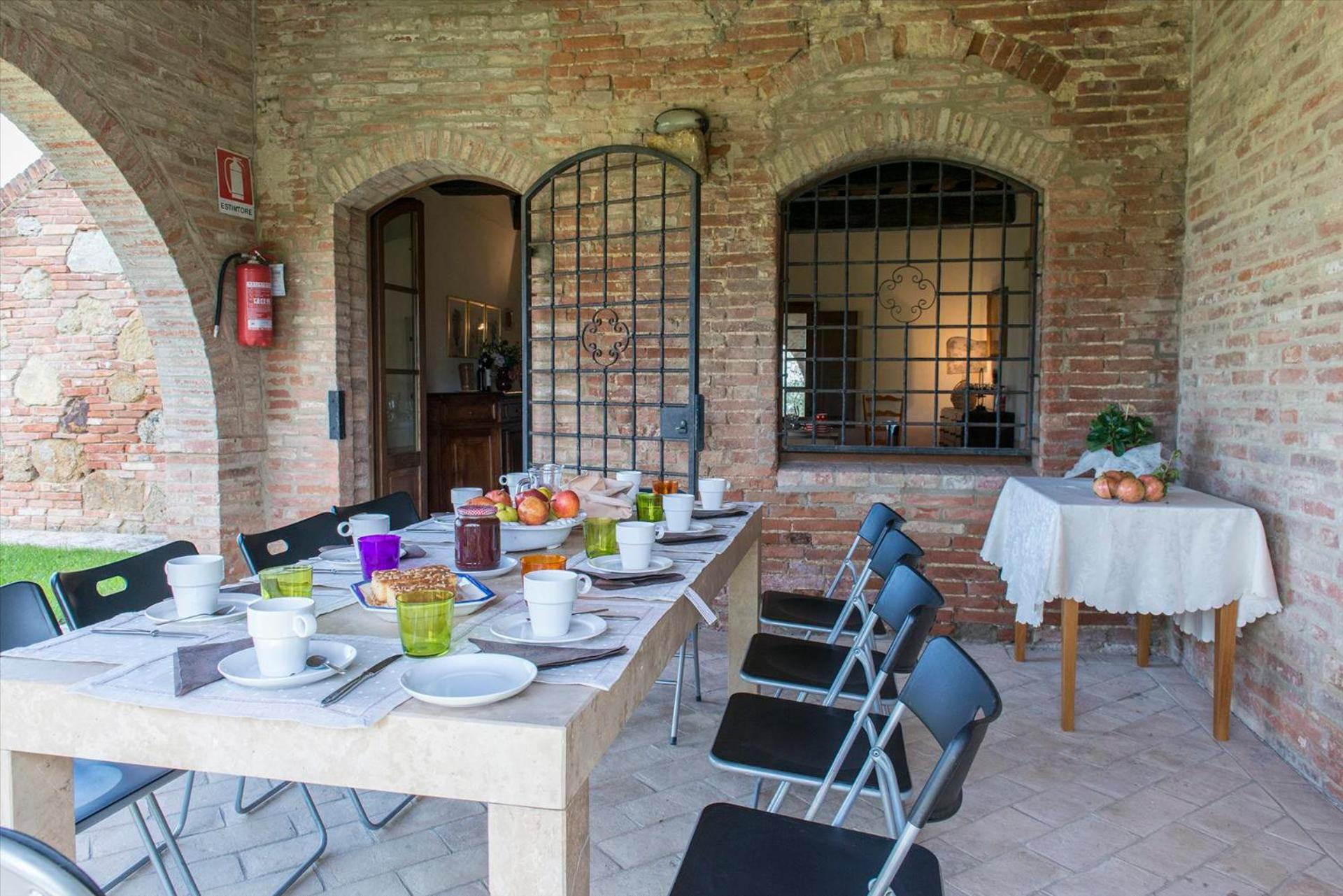 CASALE DEI 12, Emma Villas view 5
