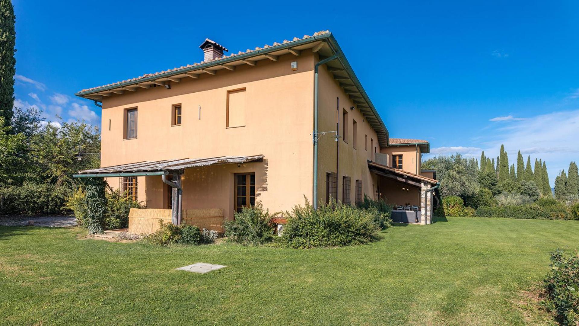 VILLA IL FORAMASSO 10&2, Emma Villas view 3