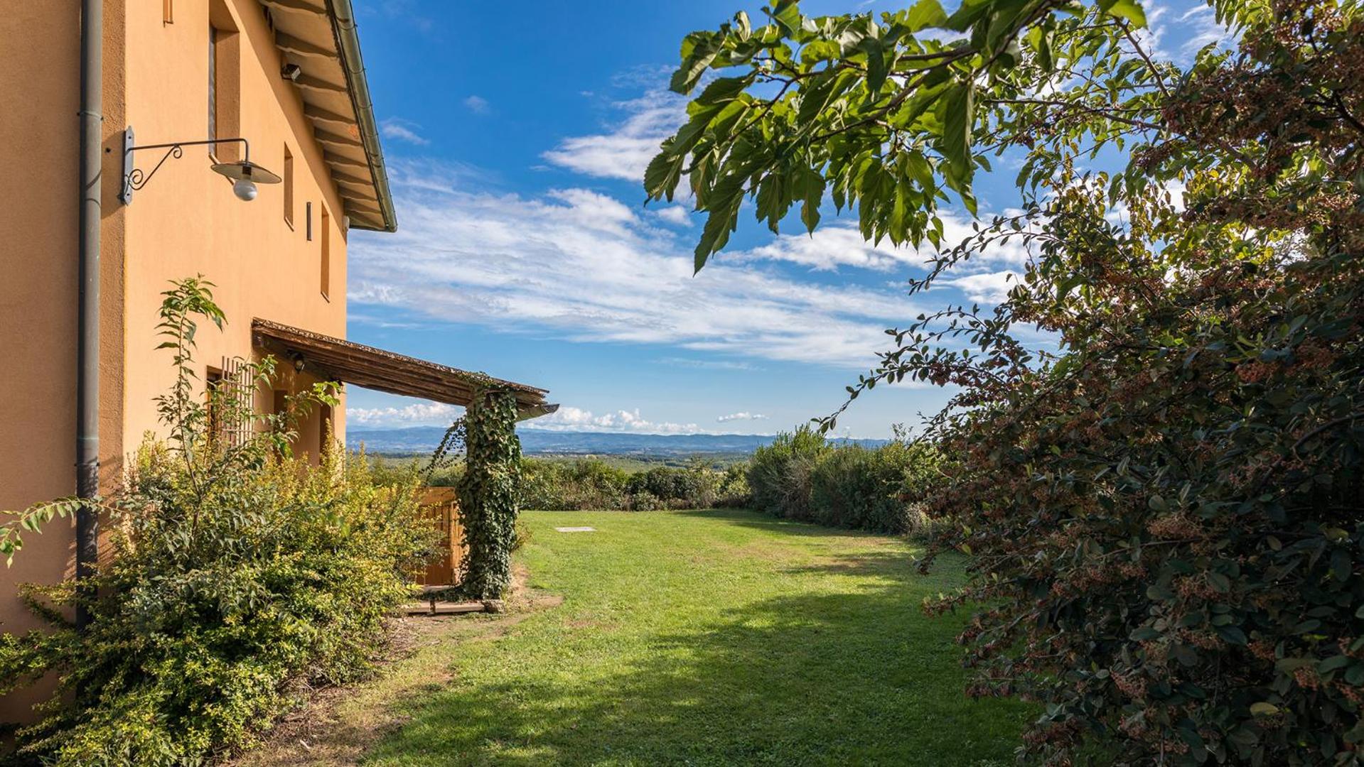 VILLA IL FORAMASSO 10&2, Emma Villas view 4