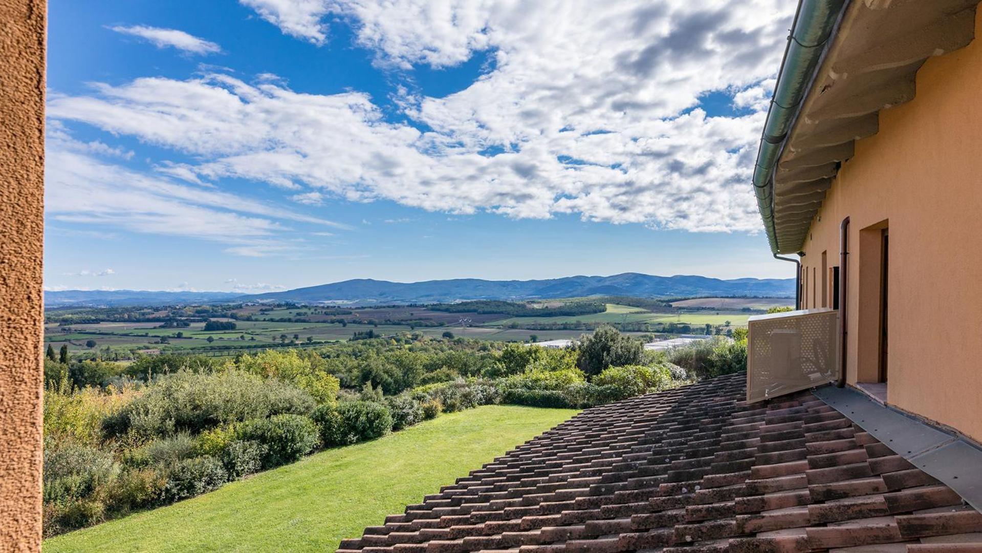 VILLA IL FORAMASSO 10&2, Emma Villas view 5