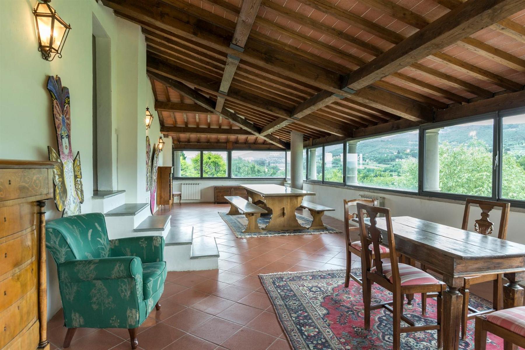 Villa Palazzaccio 26, Emma Villas view 2