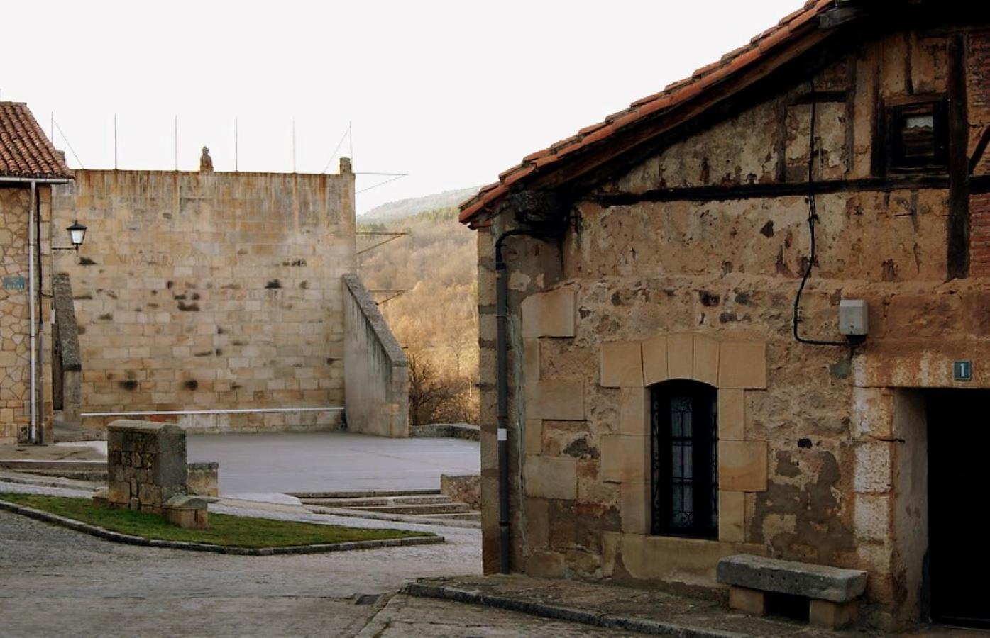 Photo 12