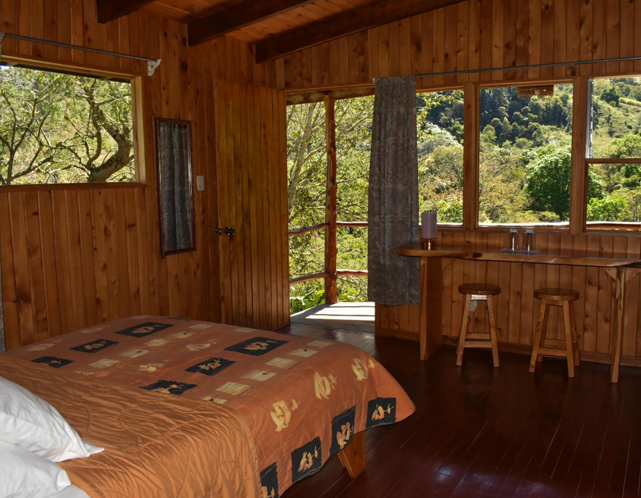 El Toucanet Lodge & Restaurante
