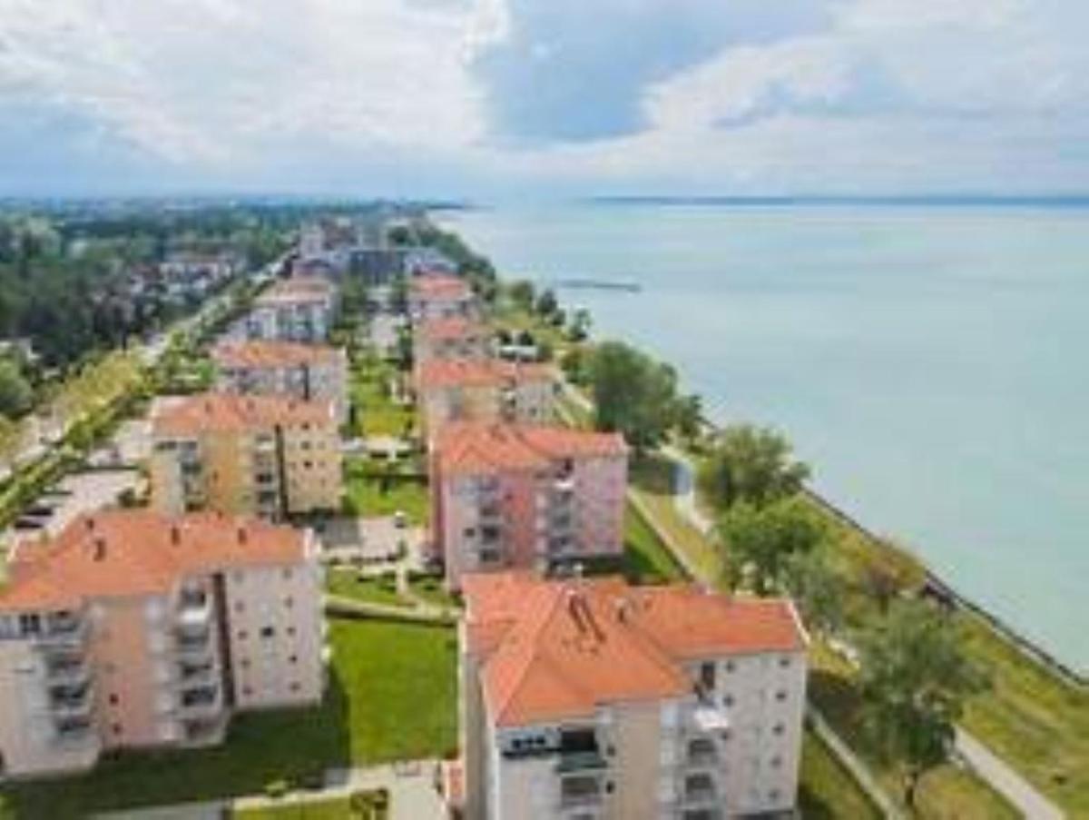 Linda Apartman By BLTN Siófok view 2