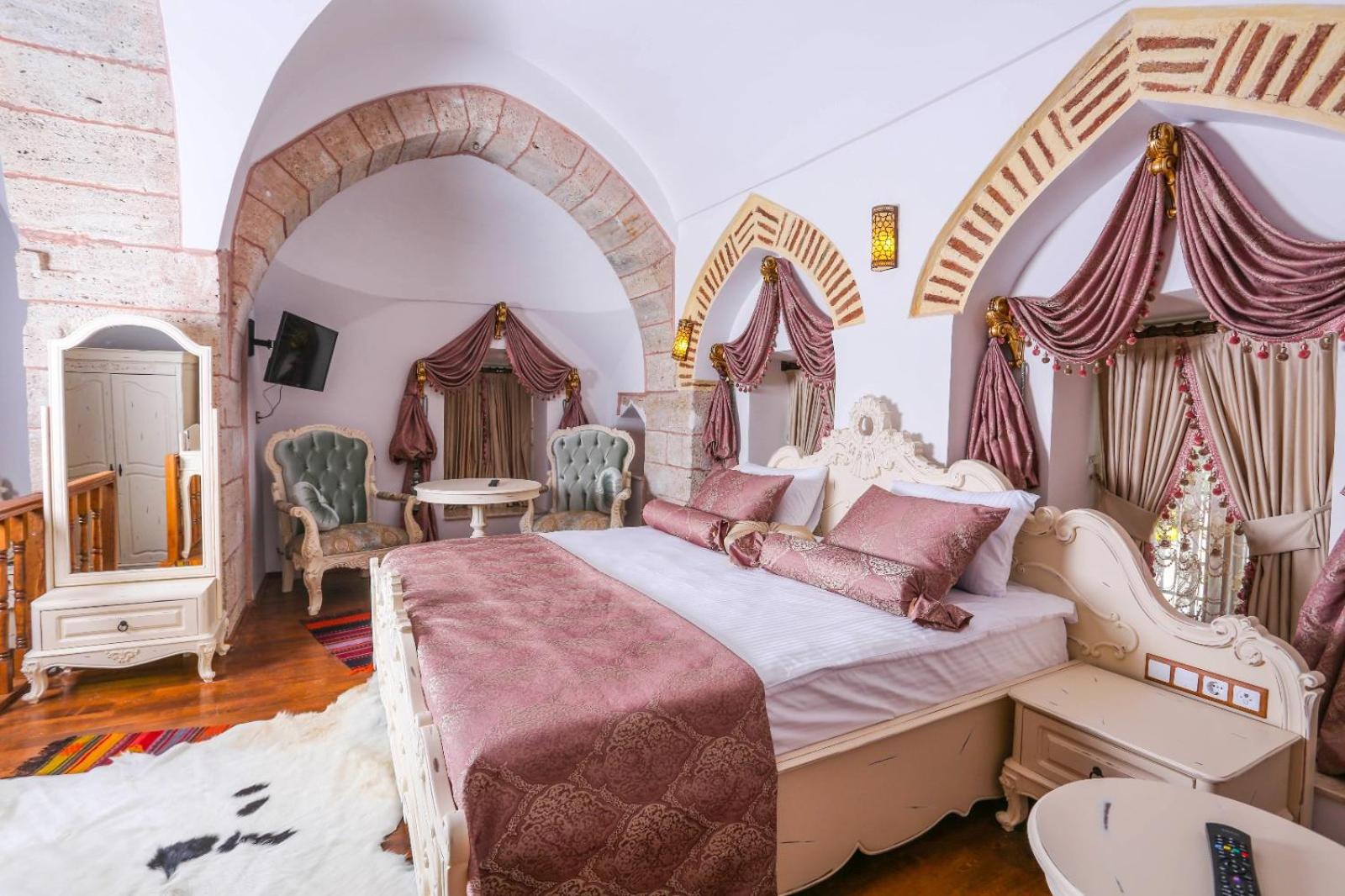 BEHRAMPAŞA OTEL &CAFE &RESTAURANT