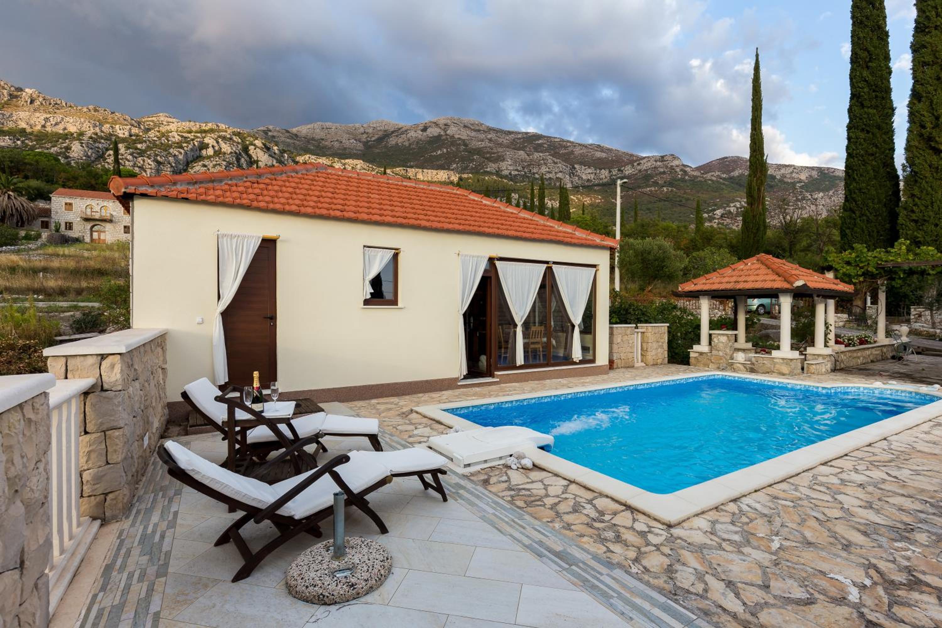 Holiday Home Lazuština Paradise & The Mermaid view 4