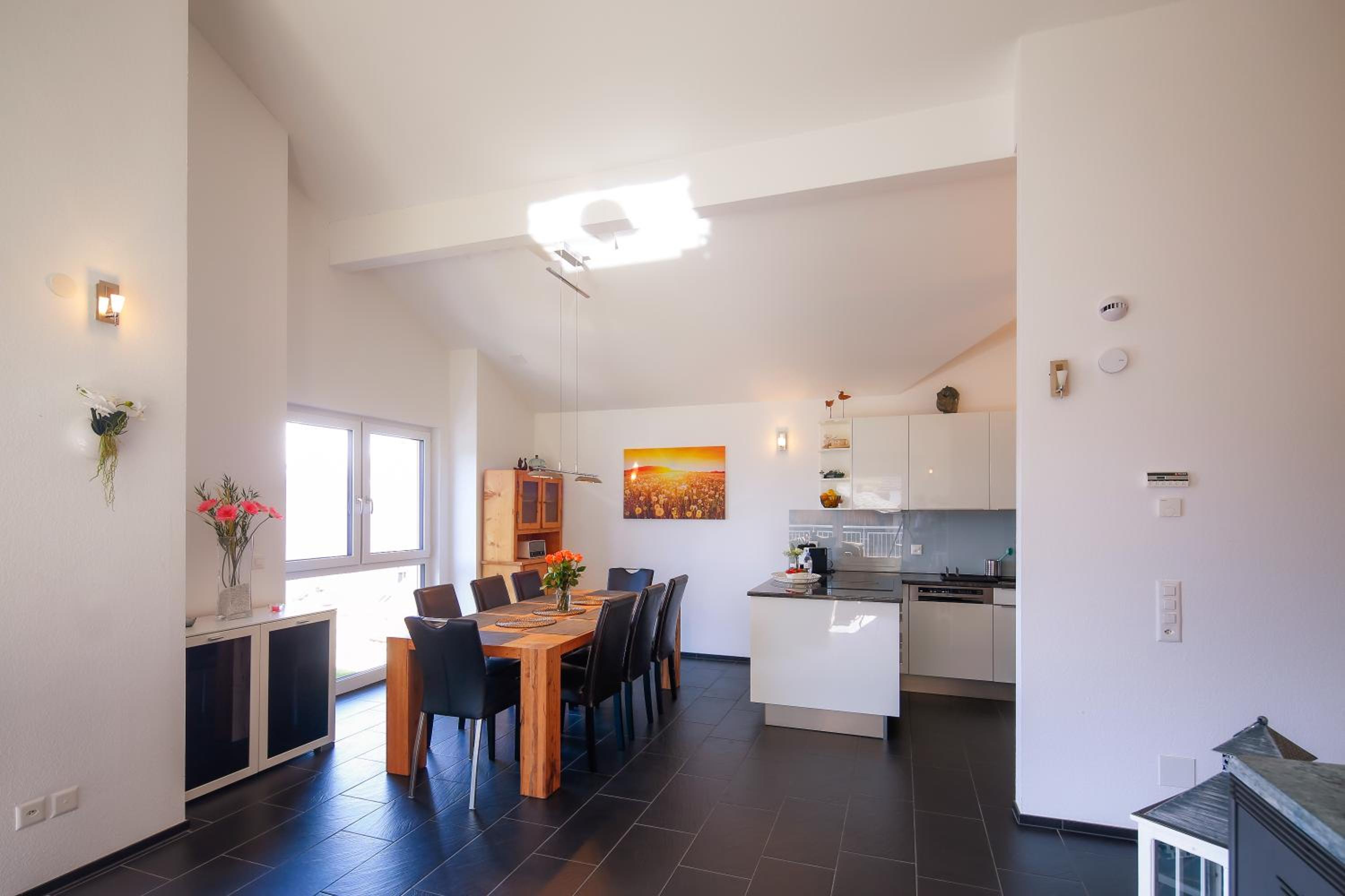 Modern and cosy 5 rooms penthouse with stunning view view 3