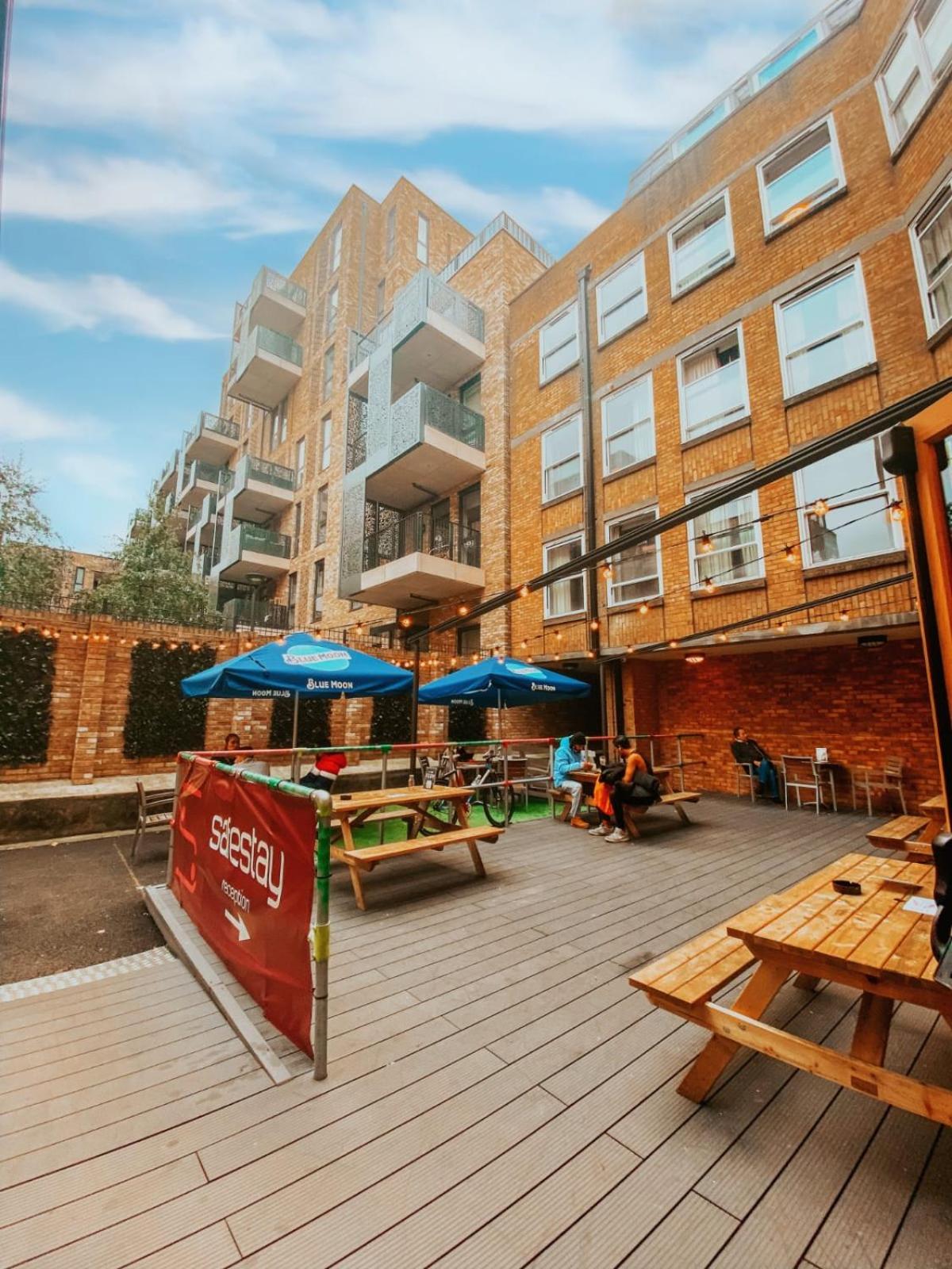 outdoor bbq area