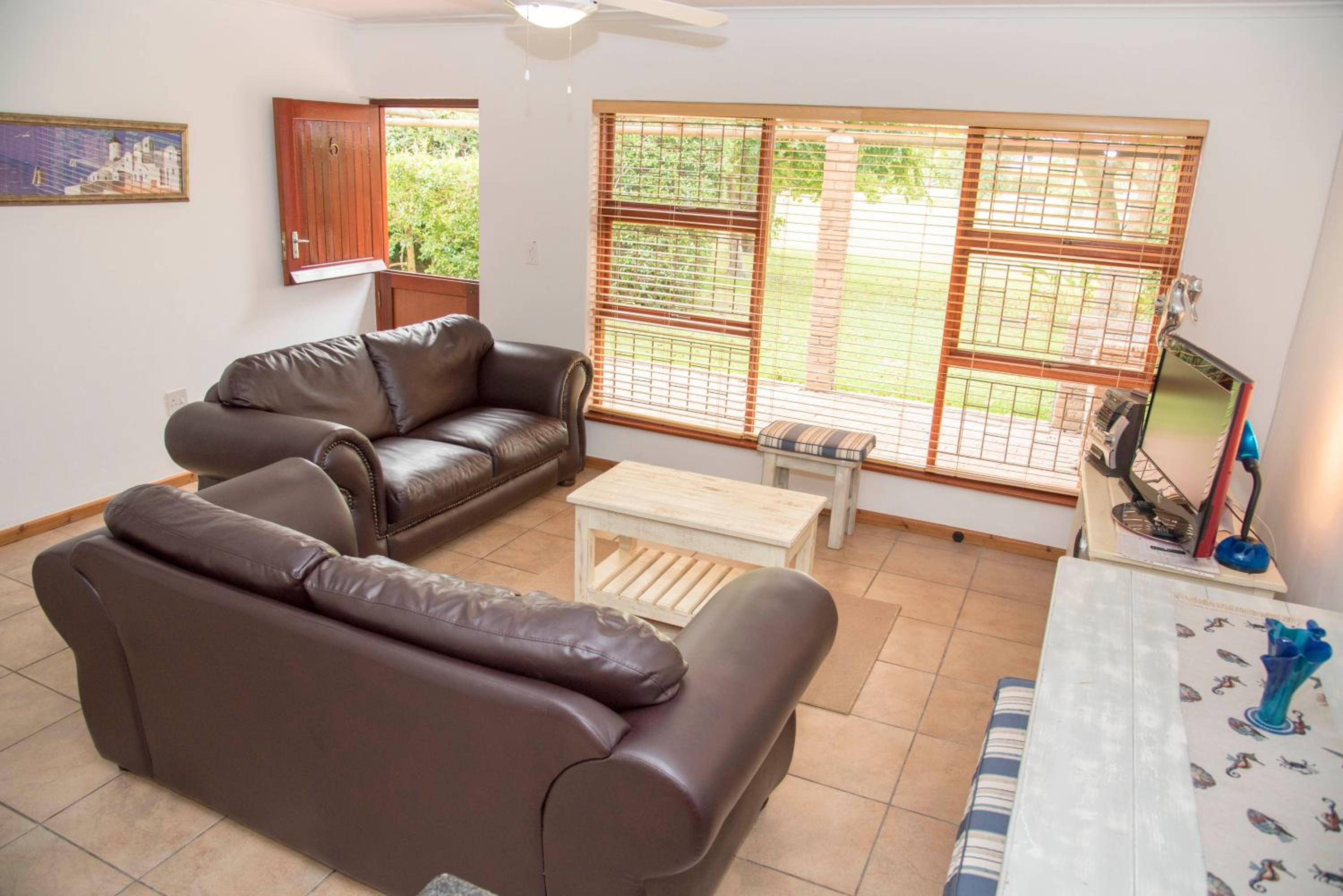 Brenton Park 6 Sleeper Cottage view 4