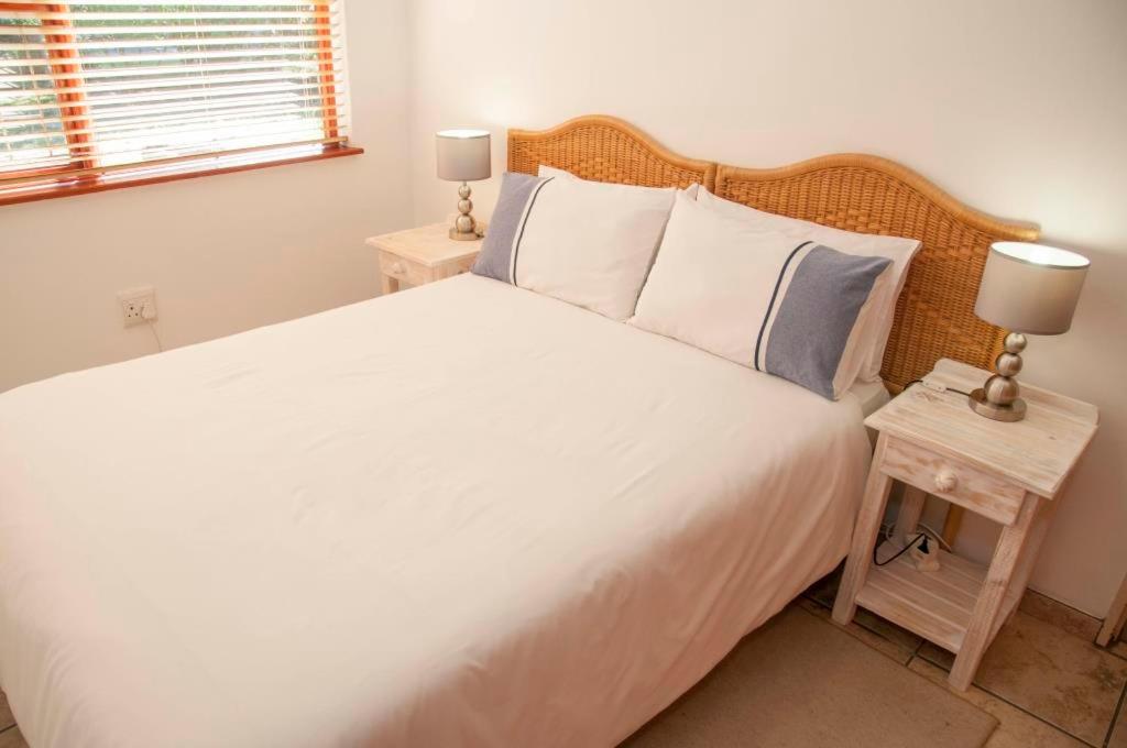Brenton Park 6 Sleeper Cottage view 5