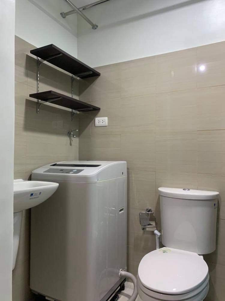 Staycation Shore 2 MOA Pasay photo 2