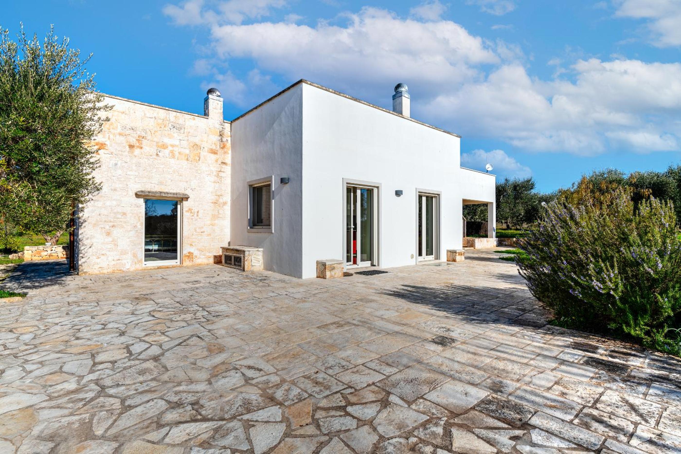 Villa Santoro view 3