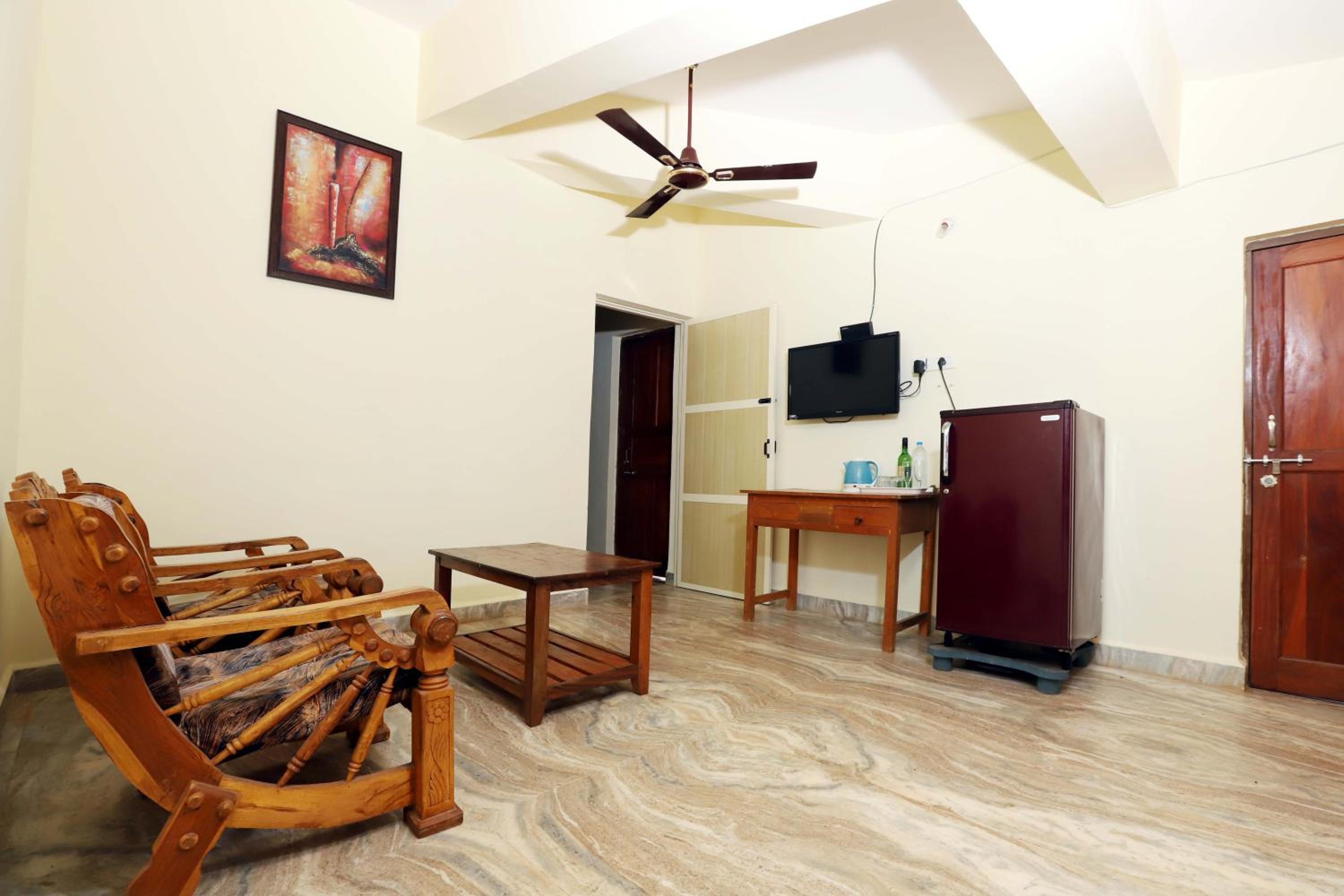 Morjim Sunset Hotel
