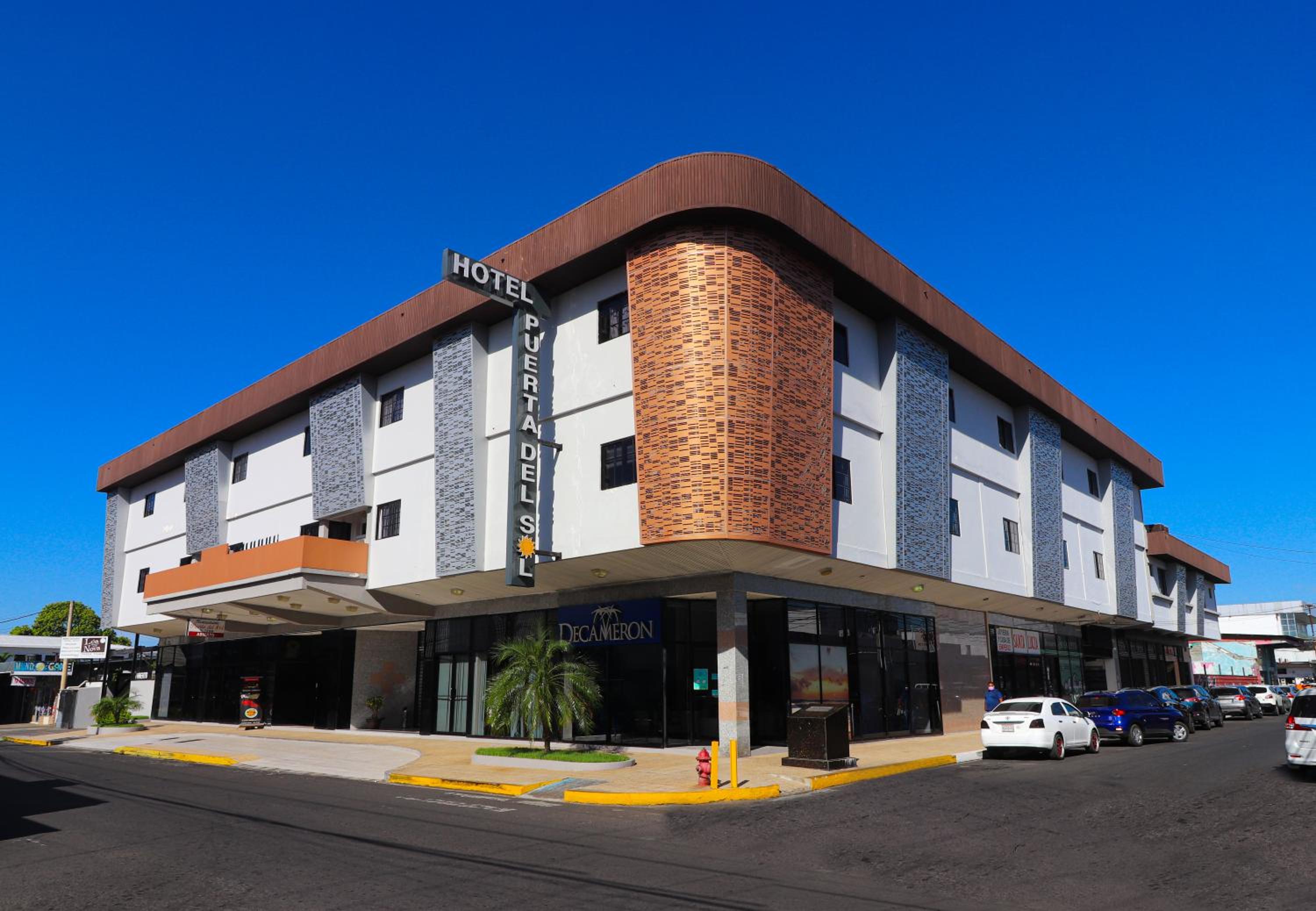 Hotel Puerta del Sol - Image 1
