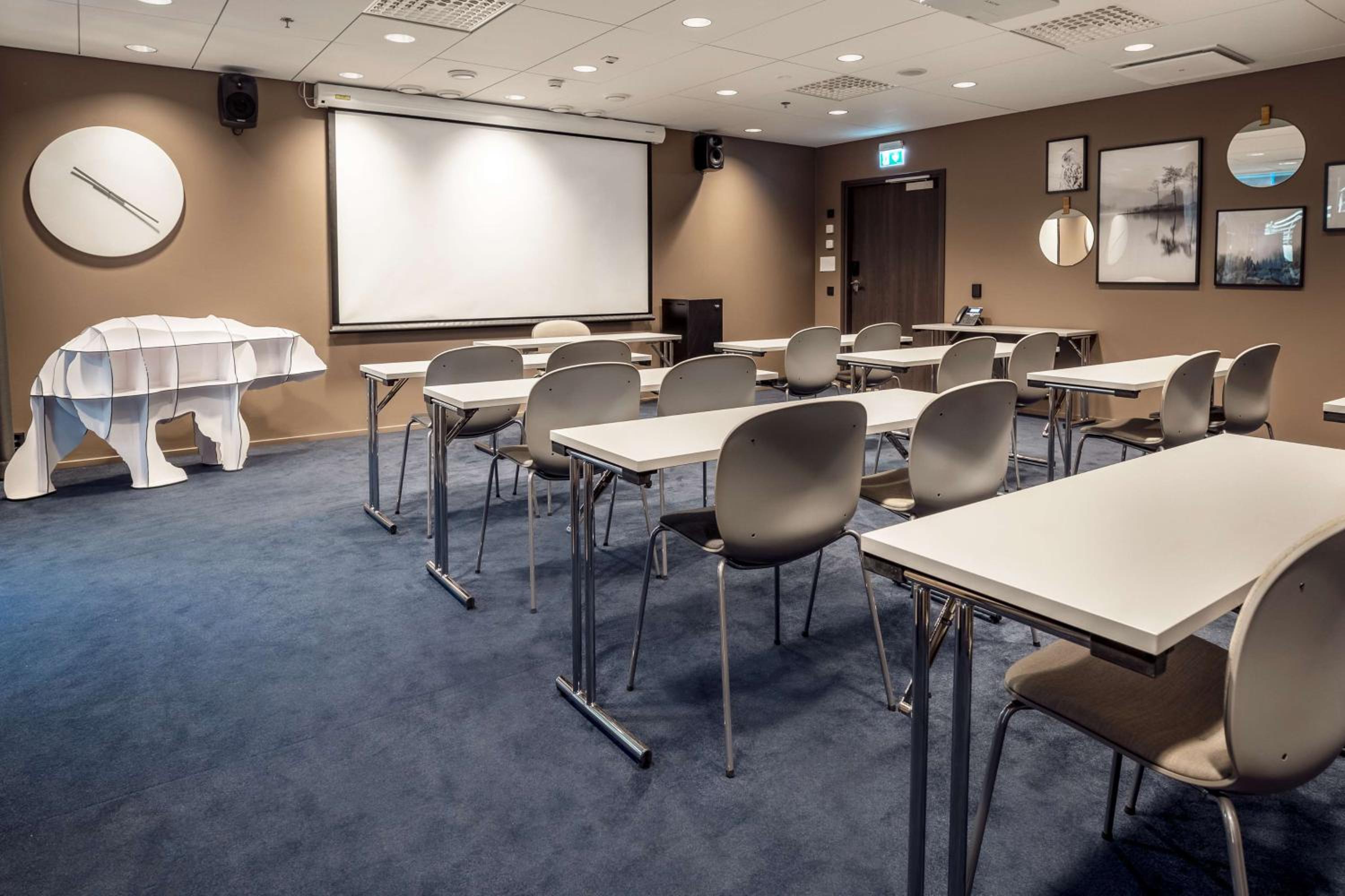 Hotel Scandic Helsinki Airport - Image 1