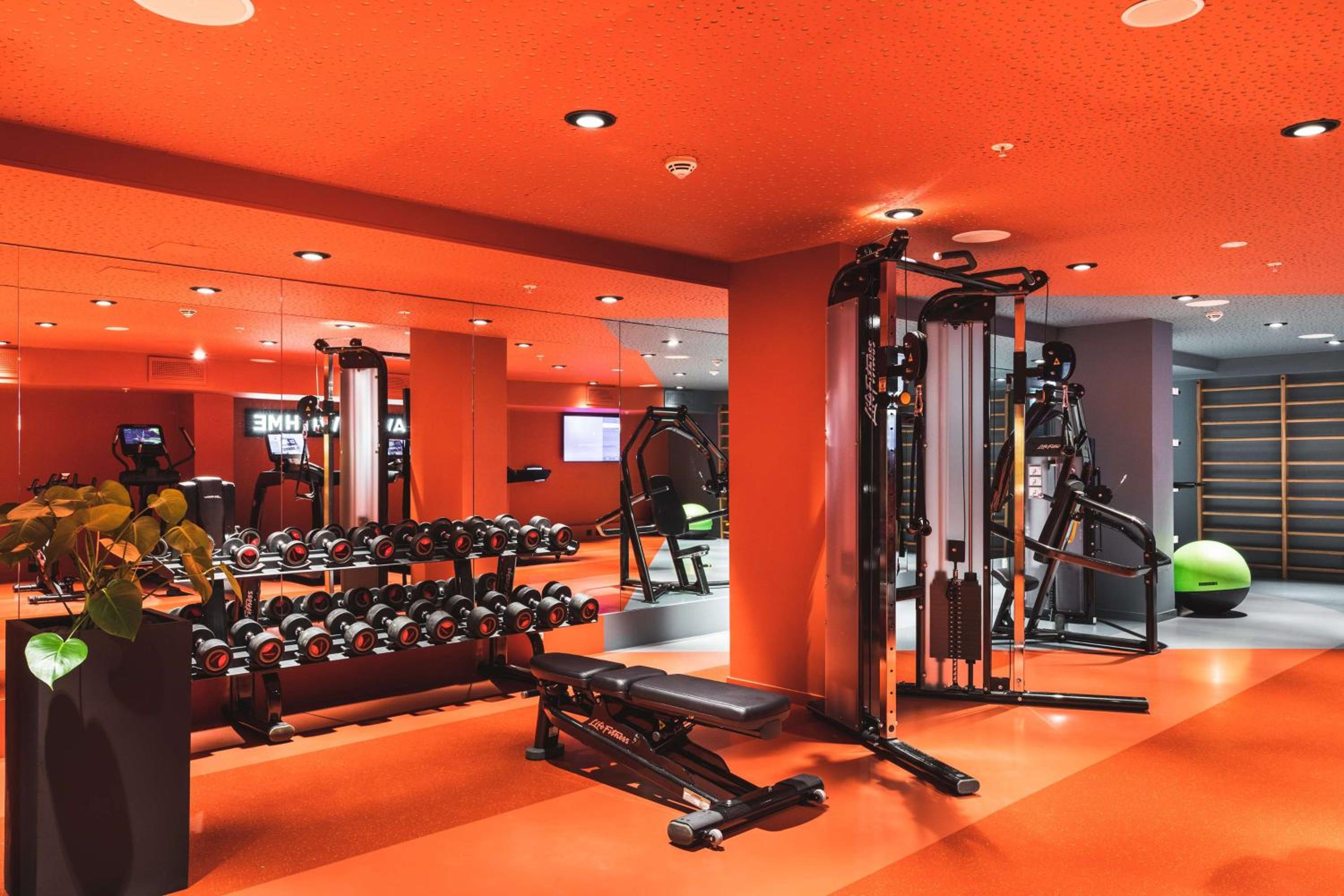 Bergen Vacations - Hotel Norge by Scandic - Property Image 6