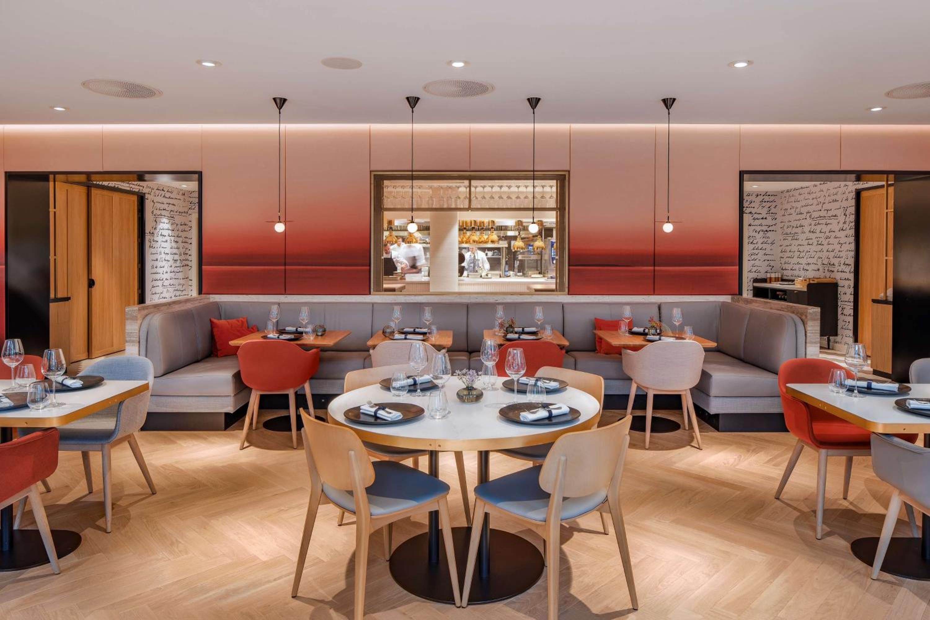 Bergen Vacations - Hotel Norge by Scandic - Property Image 66