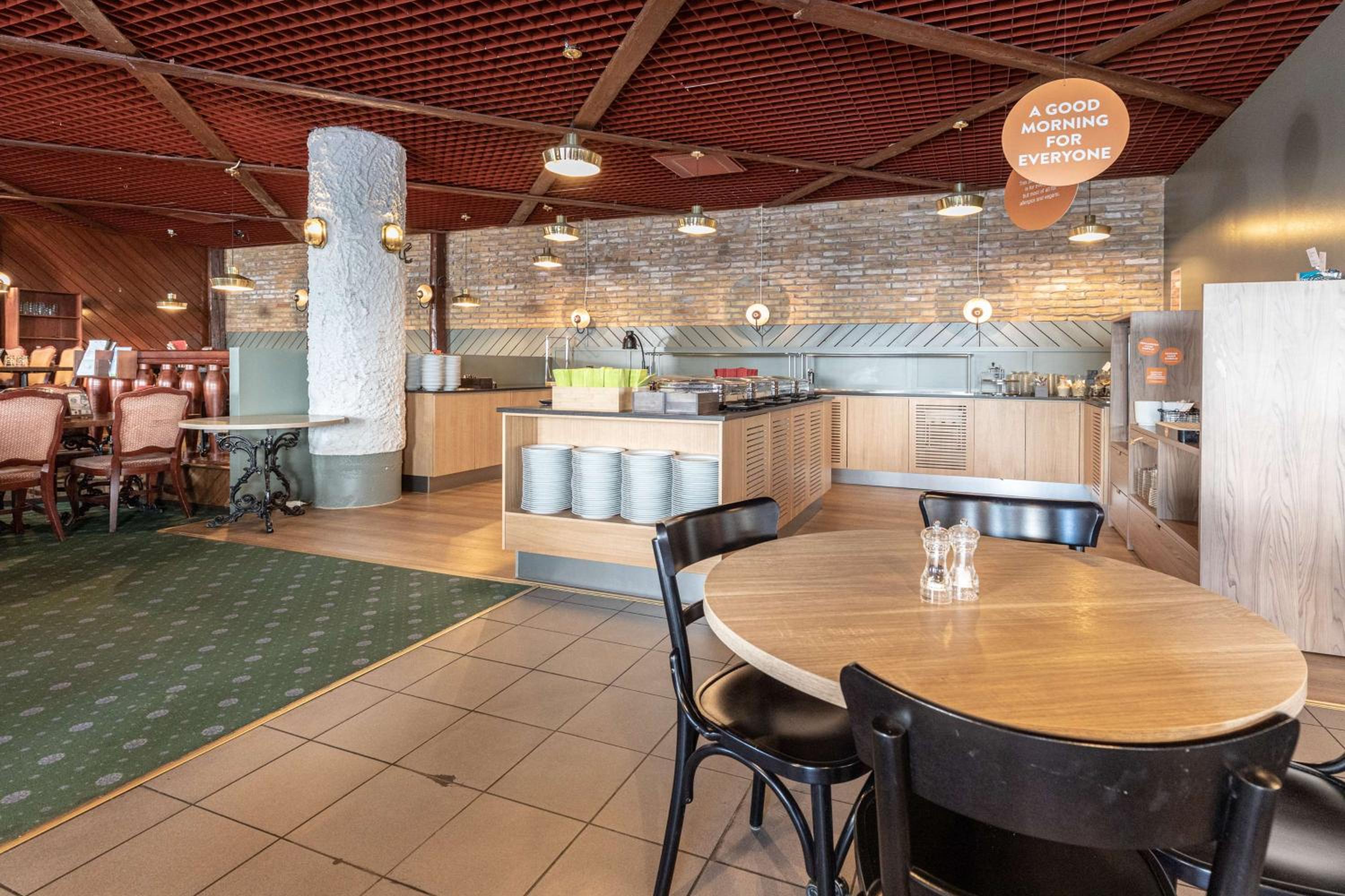 Oulu Vacations - Scandic Oulu Station - Property Image 1