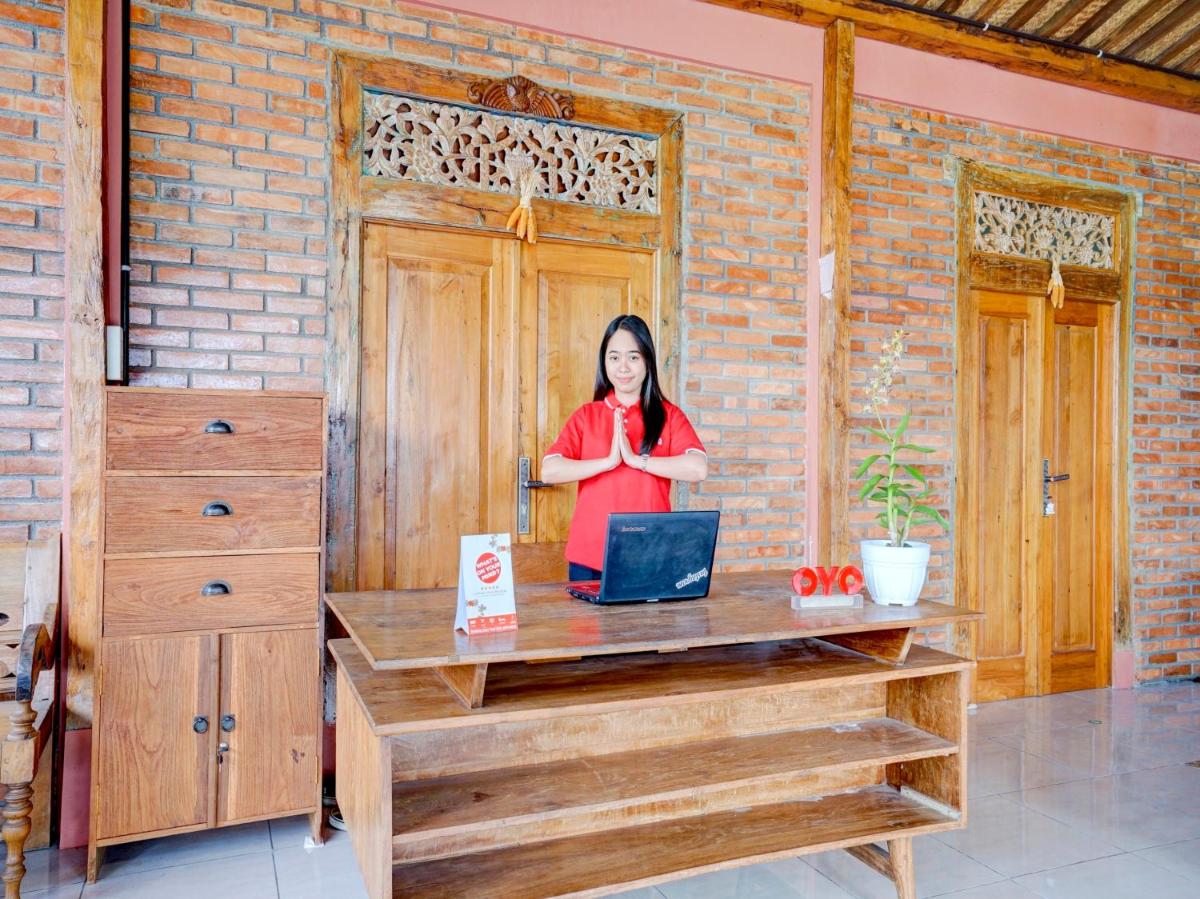 hotel reception